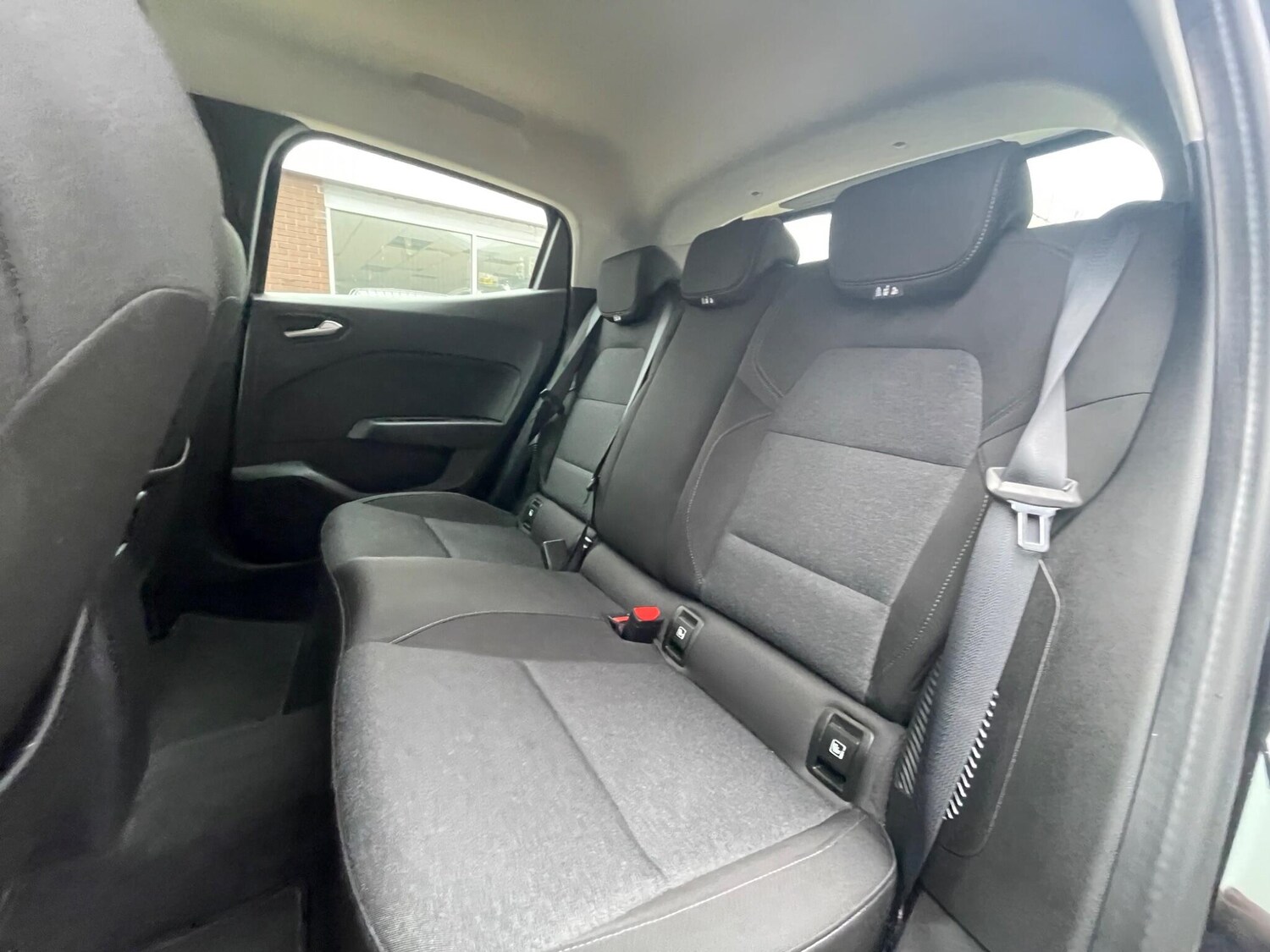 Used Renault Clio for sale - 77597863: Photo 51