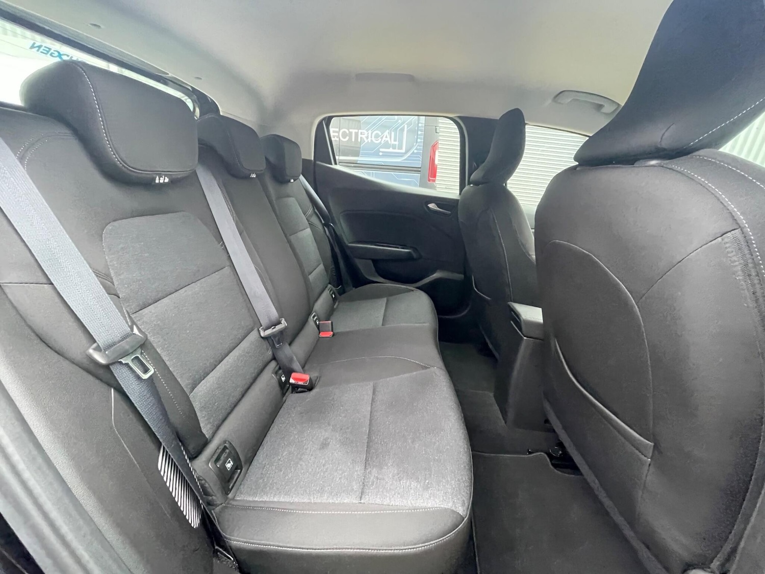 Used Renault Clio for sale - 77597863: Photo 53