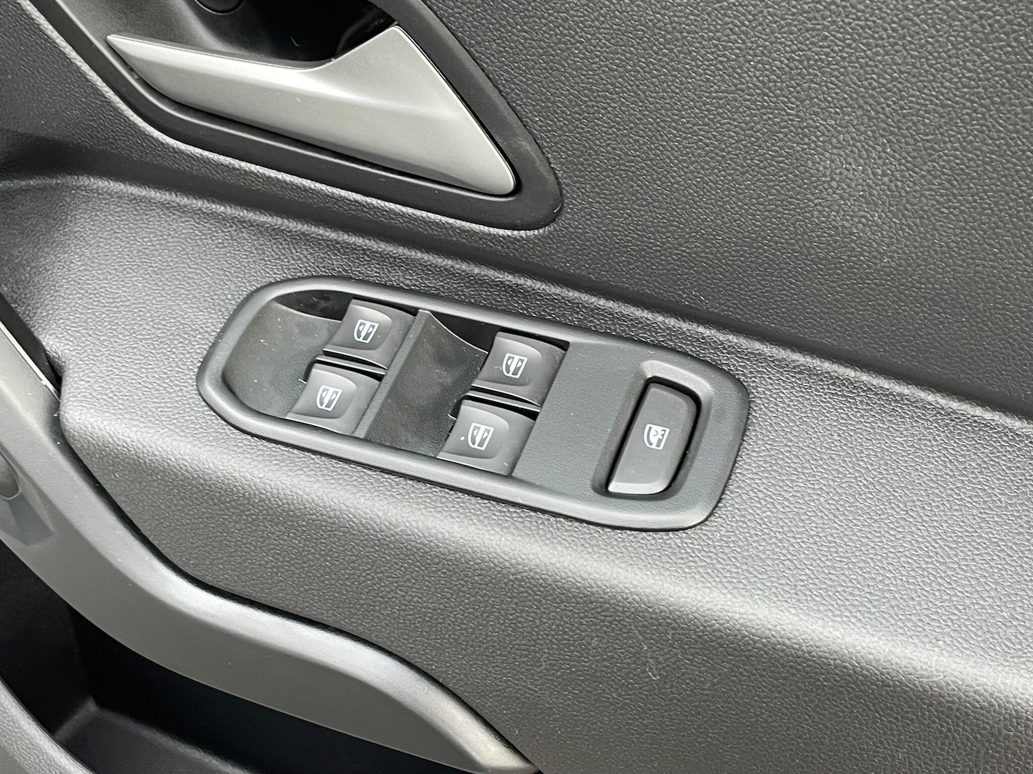 Used Dacia Duster 2023 for sale - 76377784: Photo 32