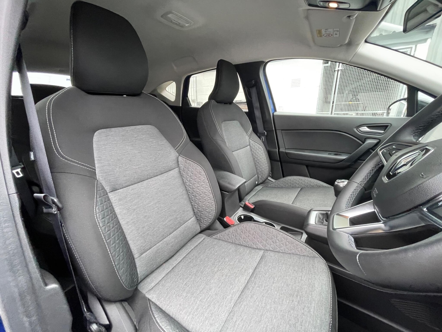 Used Renault Captur 2022 for sale - 77538335: Photo 37