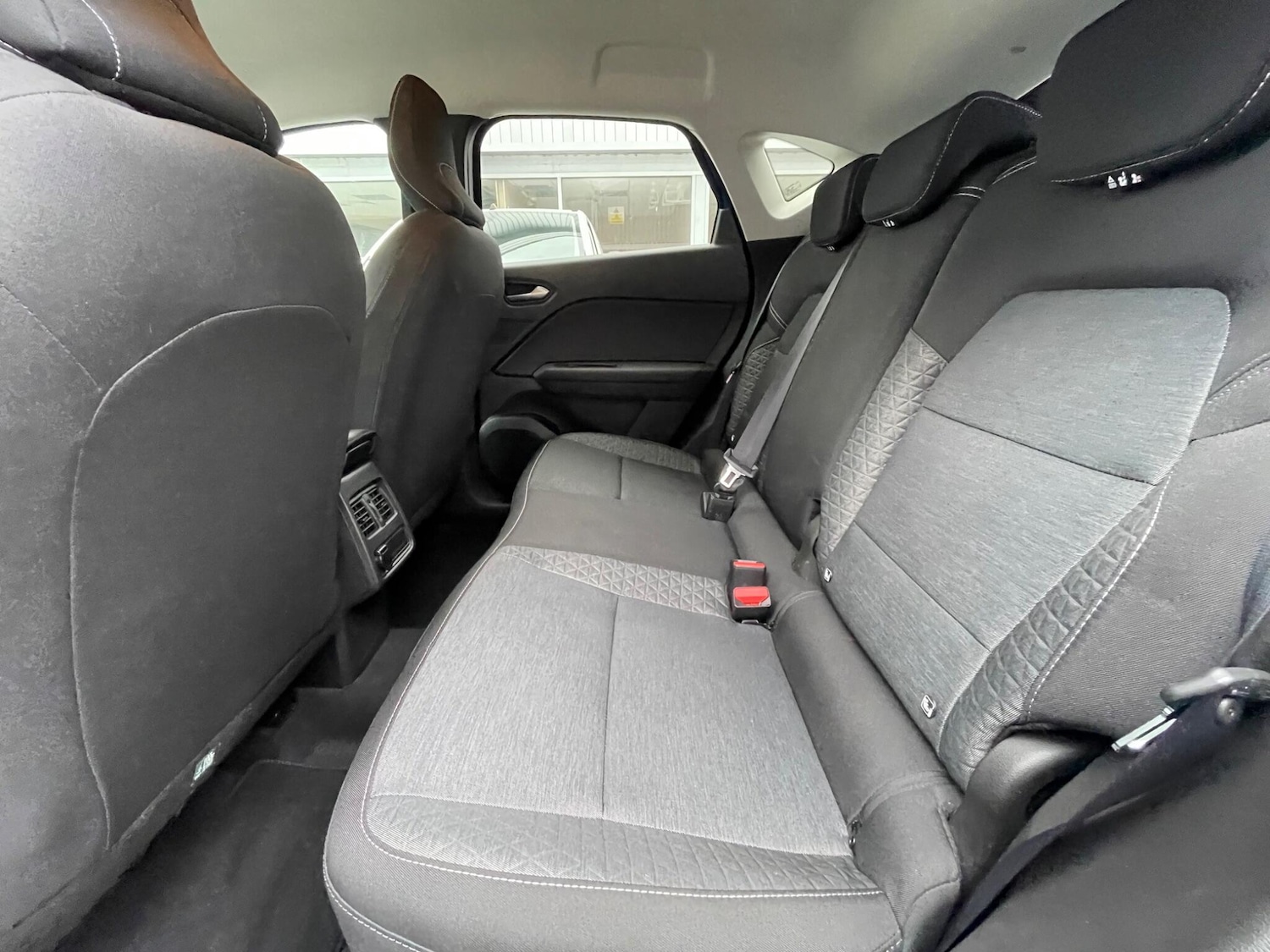 Used Renault Captur 2022 for sale - 77538335: Photo 59