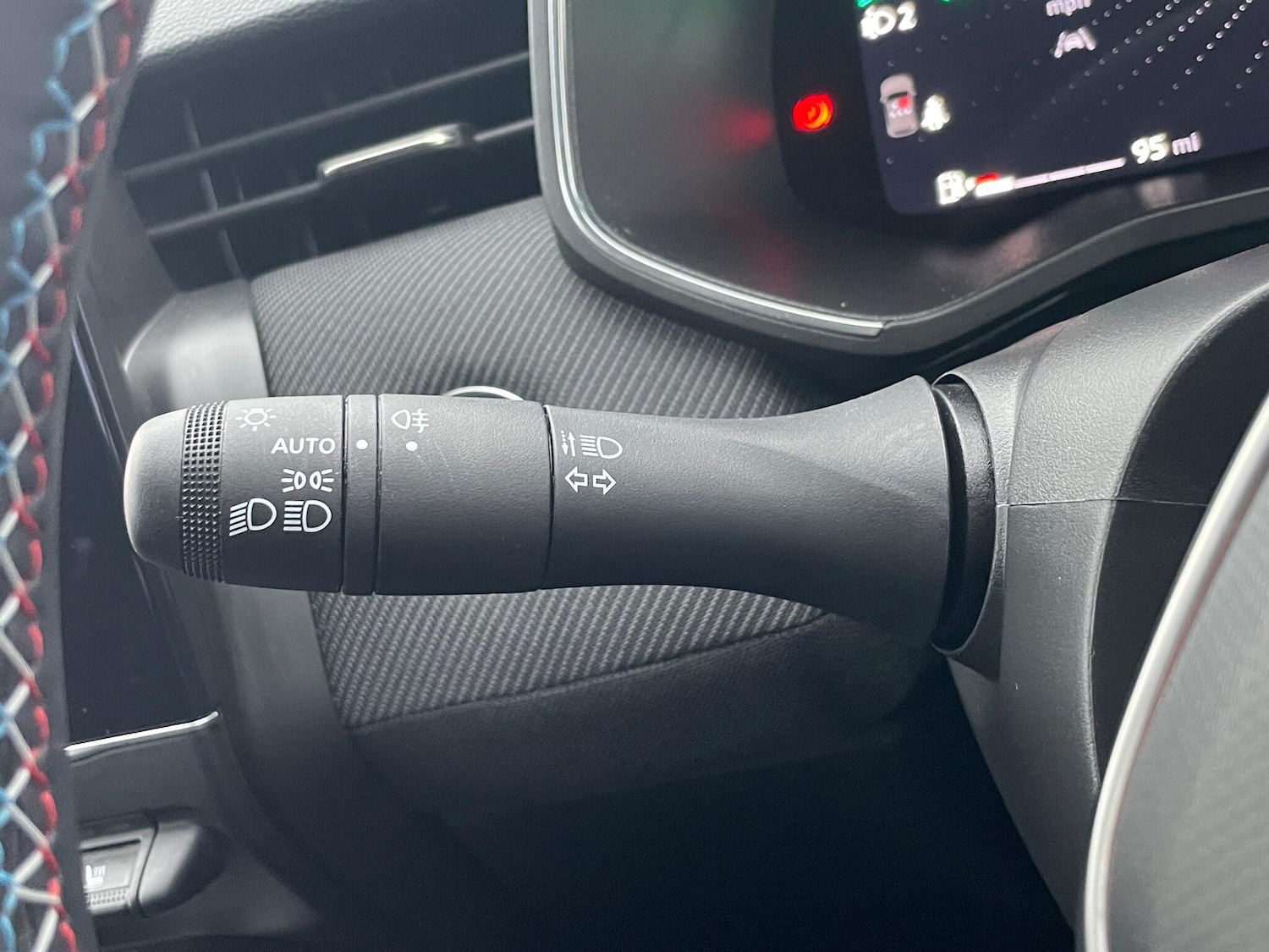 Used Renault Clio 2024 for sale - 76512349: Photo 46