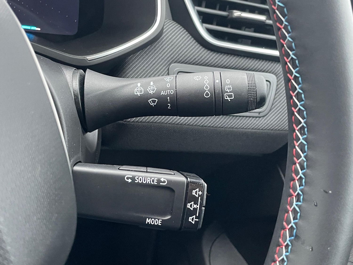 Used Renault Clio 2024 for sale - 76512349: Photo 47