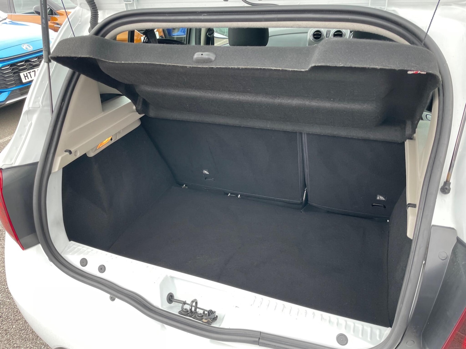 Used Dacia Sandero Stepway 2019 for sale - 76715378: Photo 30