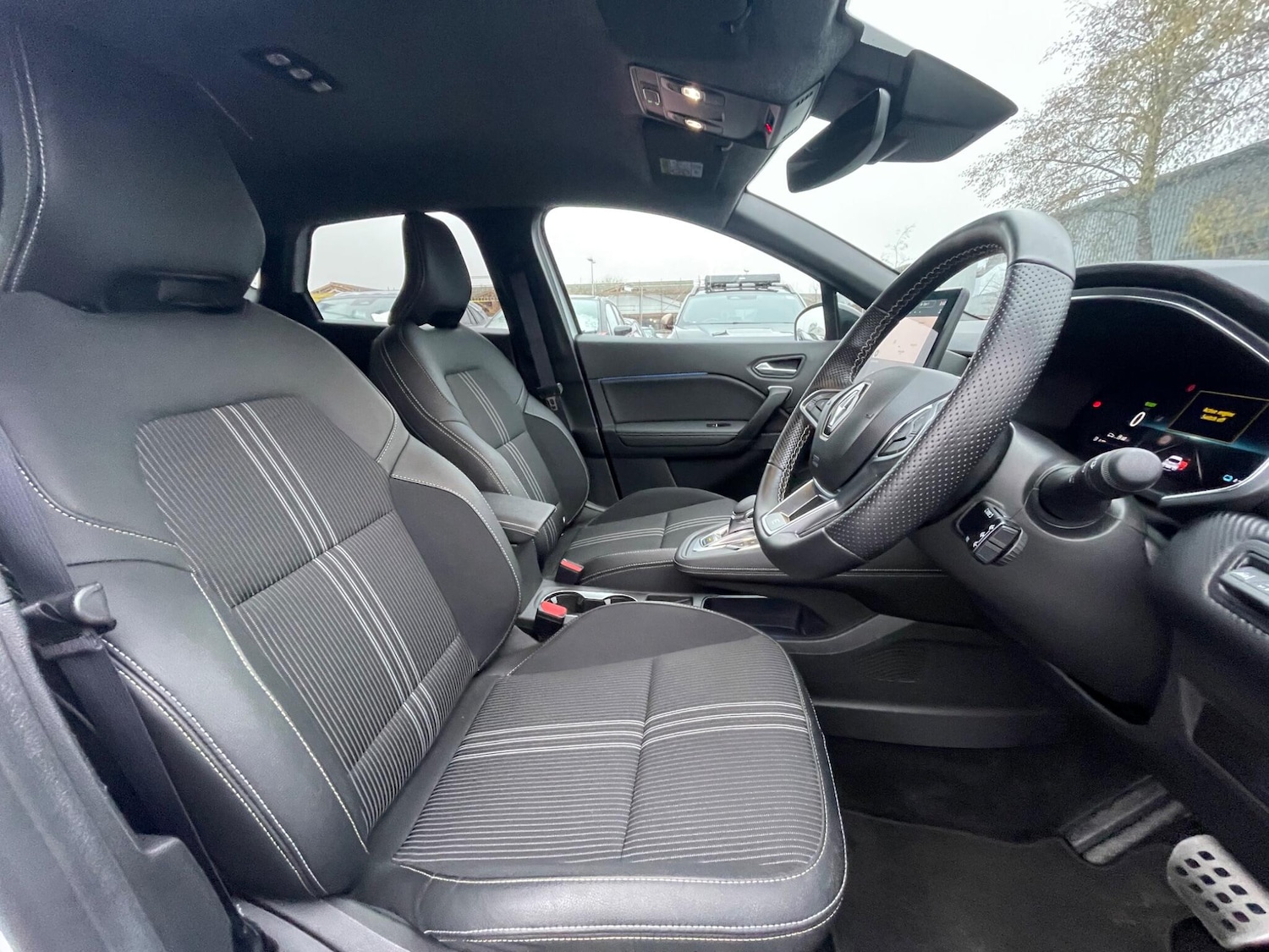 Used Renault Captur 2024 for sale - 77290579: Photo 50