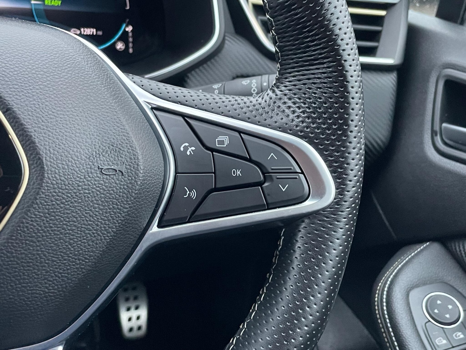 Used Renault Clio 2023 for sale - 77538068: Photo 43