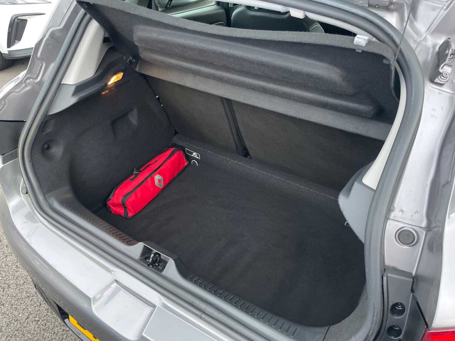 Used Renault Clio 2014 for sale - 76512839: Photo 30