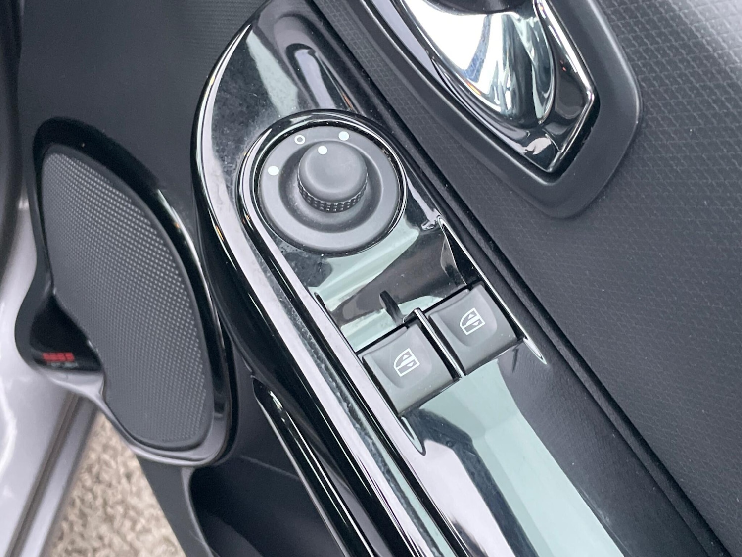 Used Renault Clio 2014 for sale - 76512839: Photo 32