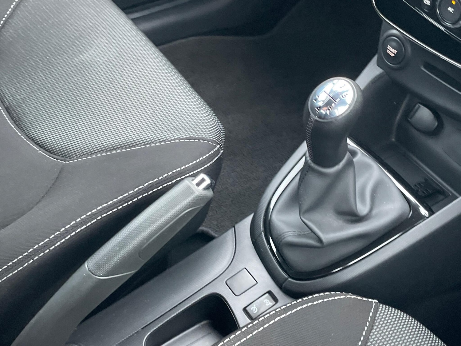 Used Renault Clio 2014 for sale - 76512839: Photo 42