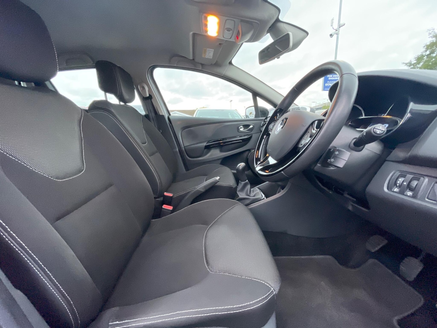 Used Renault Clio 2014 for sale - 76512839: Photo 43