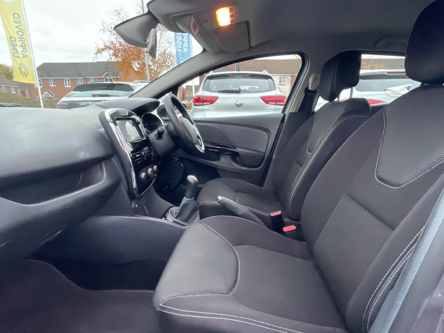 Used Renault Clio 2014 for sale - 76512839: Photo 45