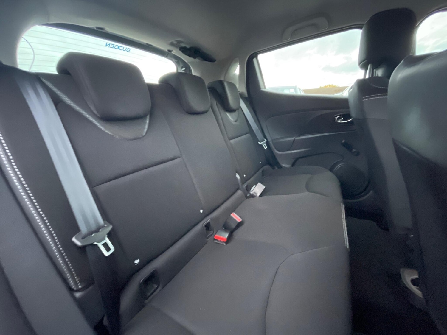 Used Renault Clio 2014 for sale - 76512839: Photo 52