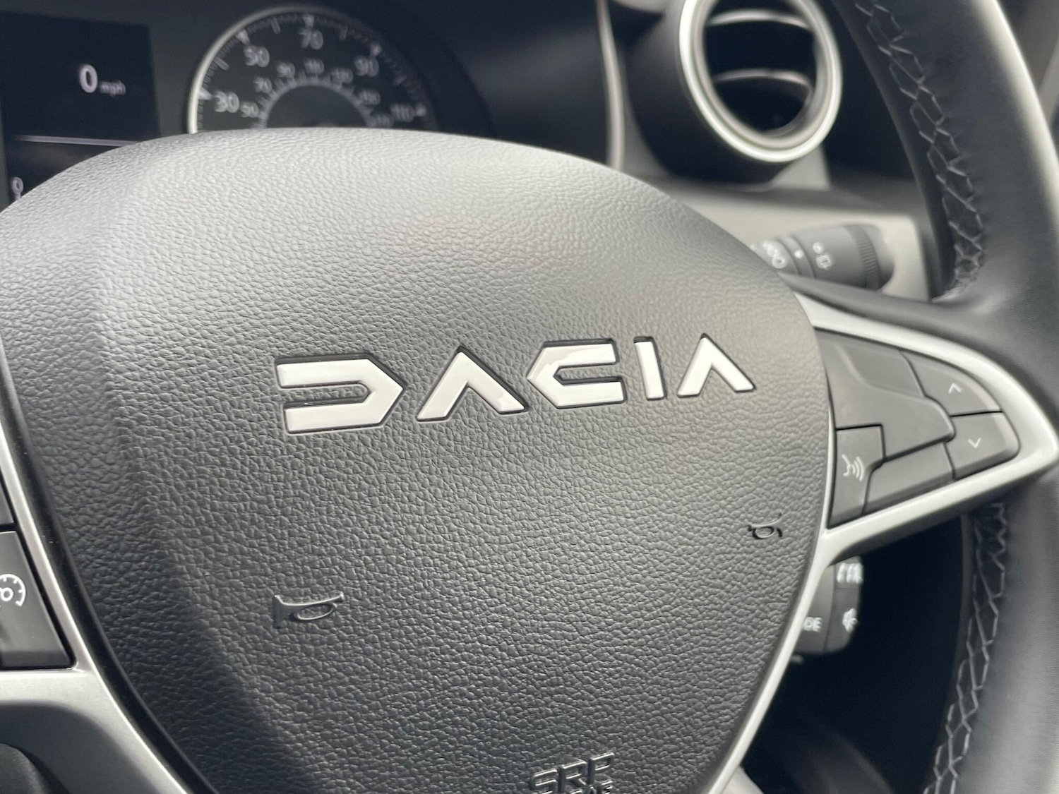 Used Dacia Duster 2023 for sale - 76246869: Photo 40