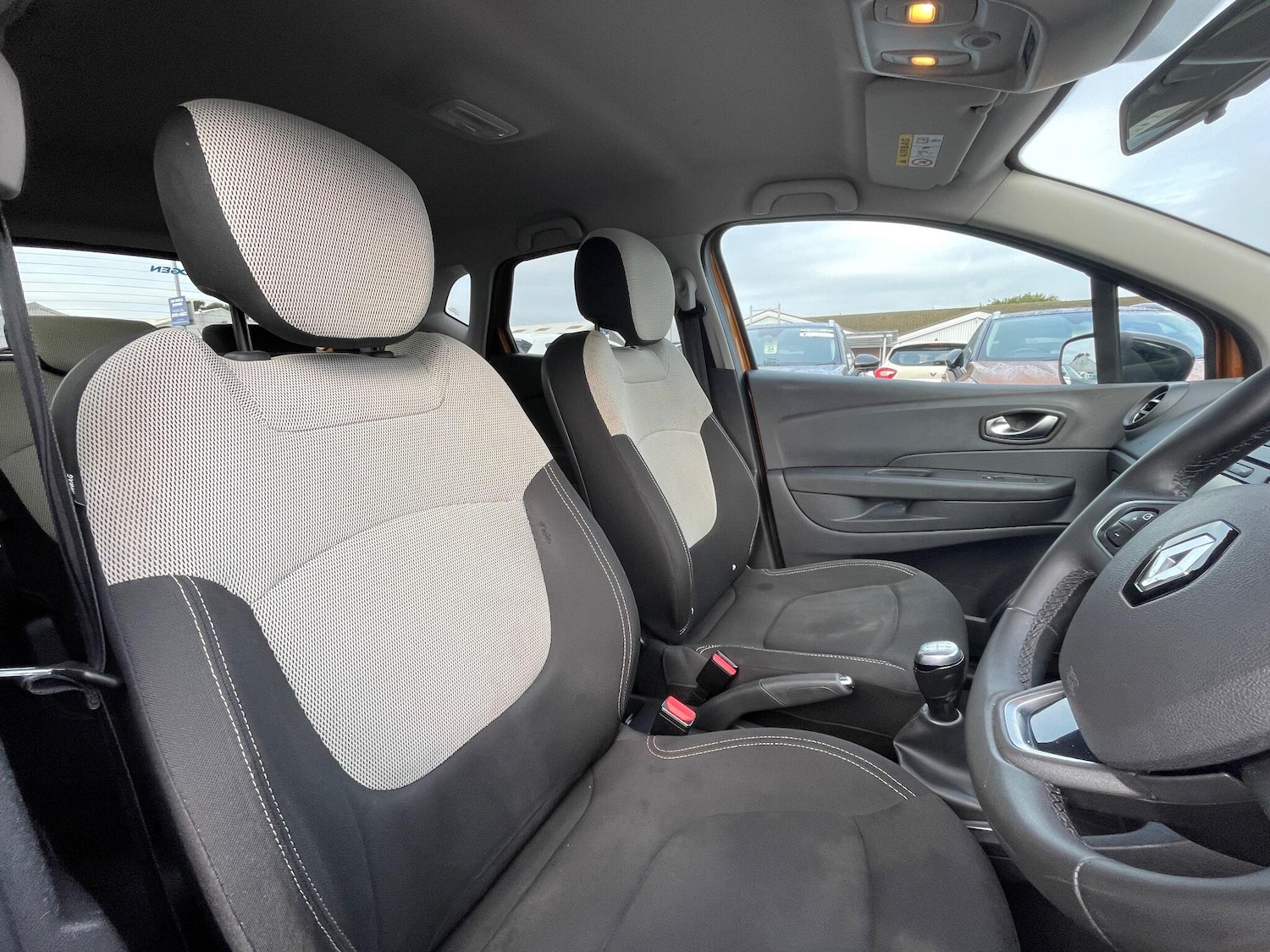 Used Renault Captur 2018 for sale - 76377216: Photo 27