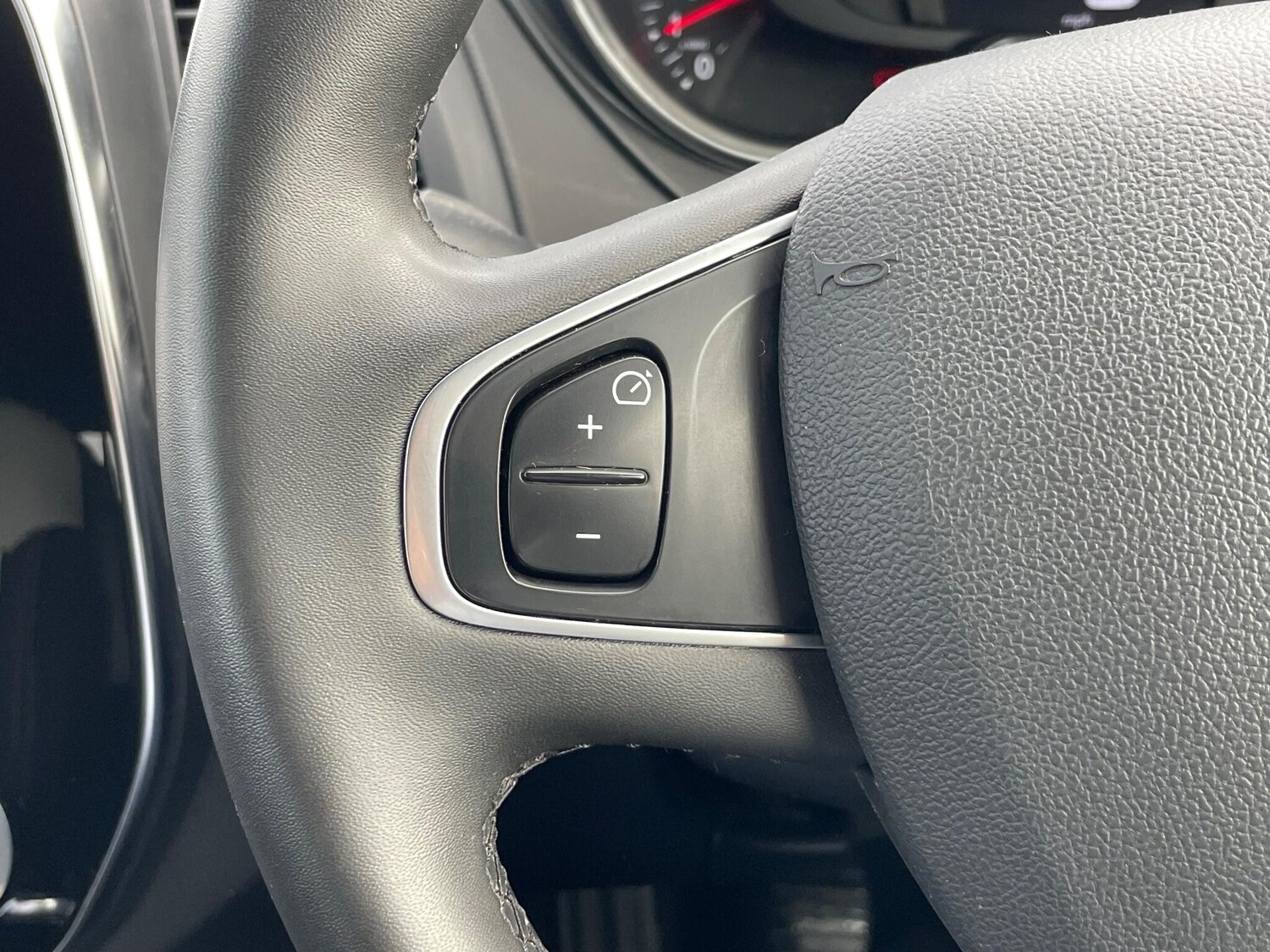 Used Renault Captur 2018 for sale - 76377216: Photo 31