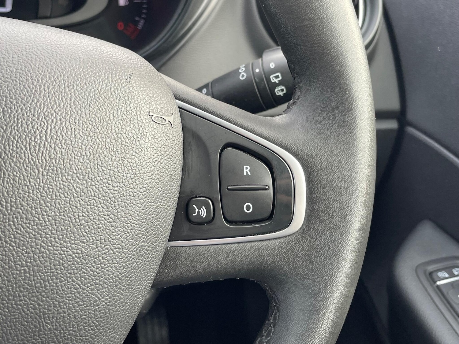 Used Renault Captur 2018 for sale - 76377216: Photo 33