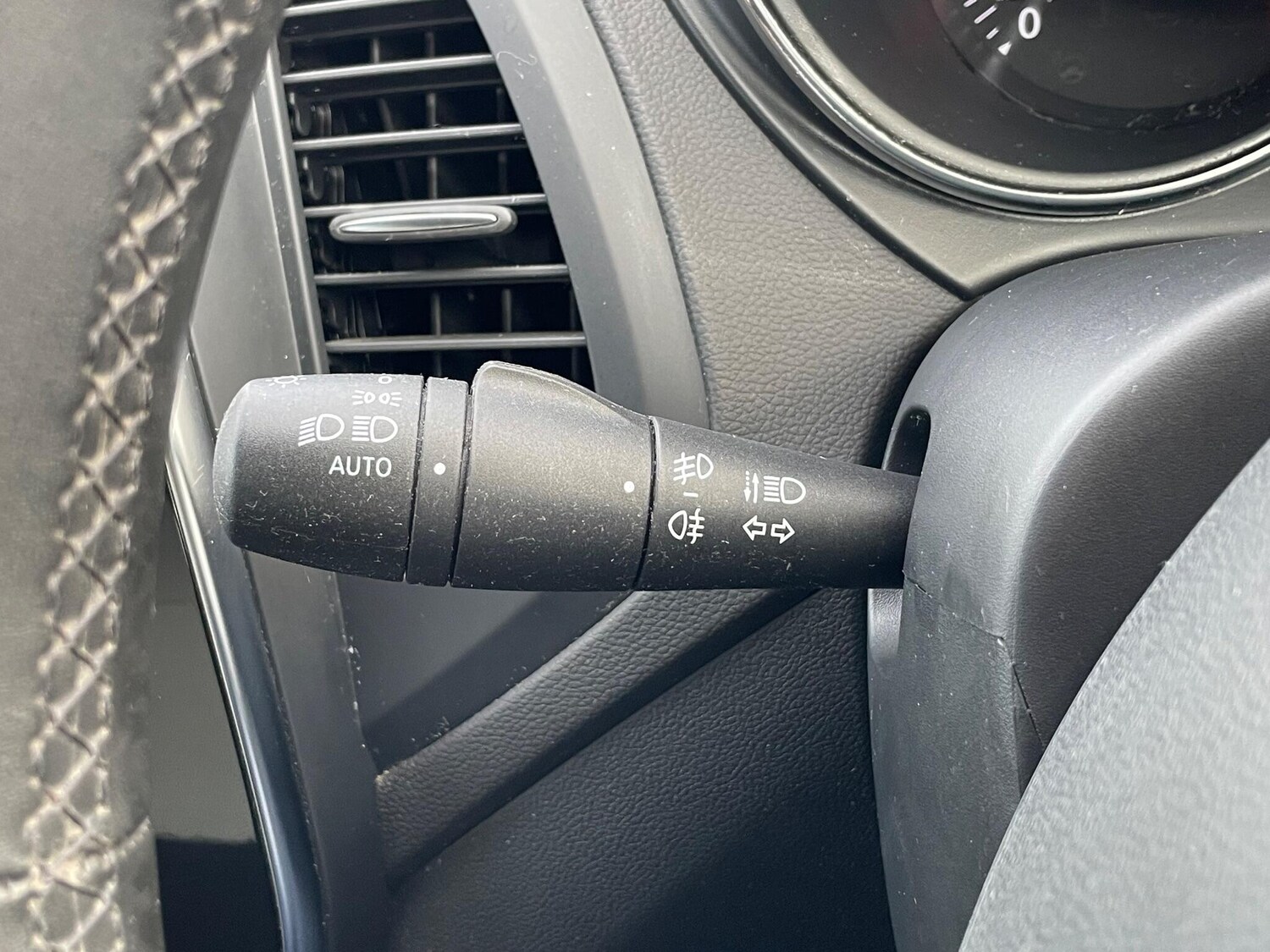 Used Renault Captur 2018 for sale - 76377216: Photo 34