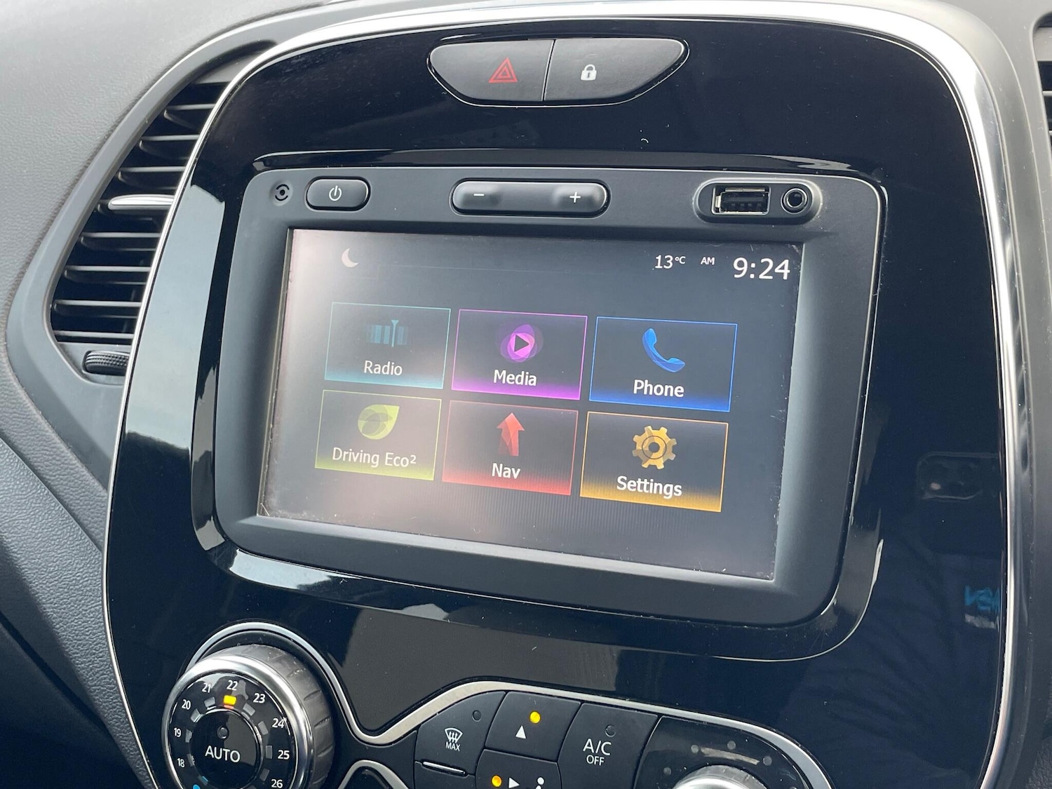 Used Renault Captur 2018 for sale - 76377216: Photo 38