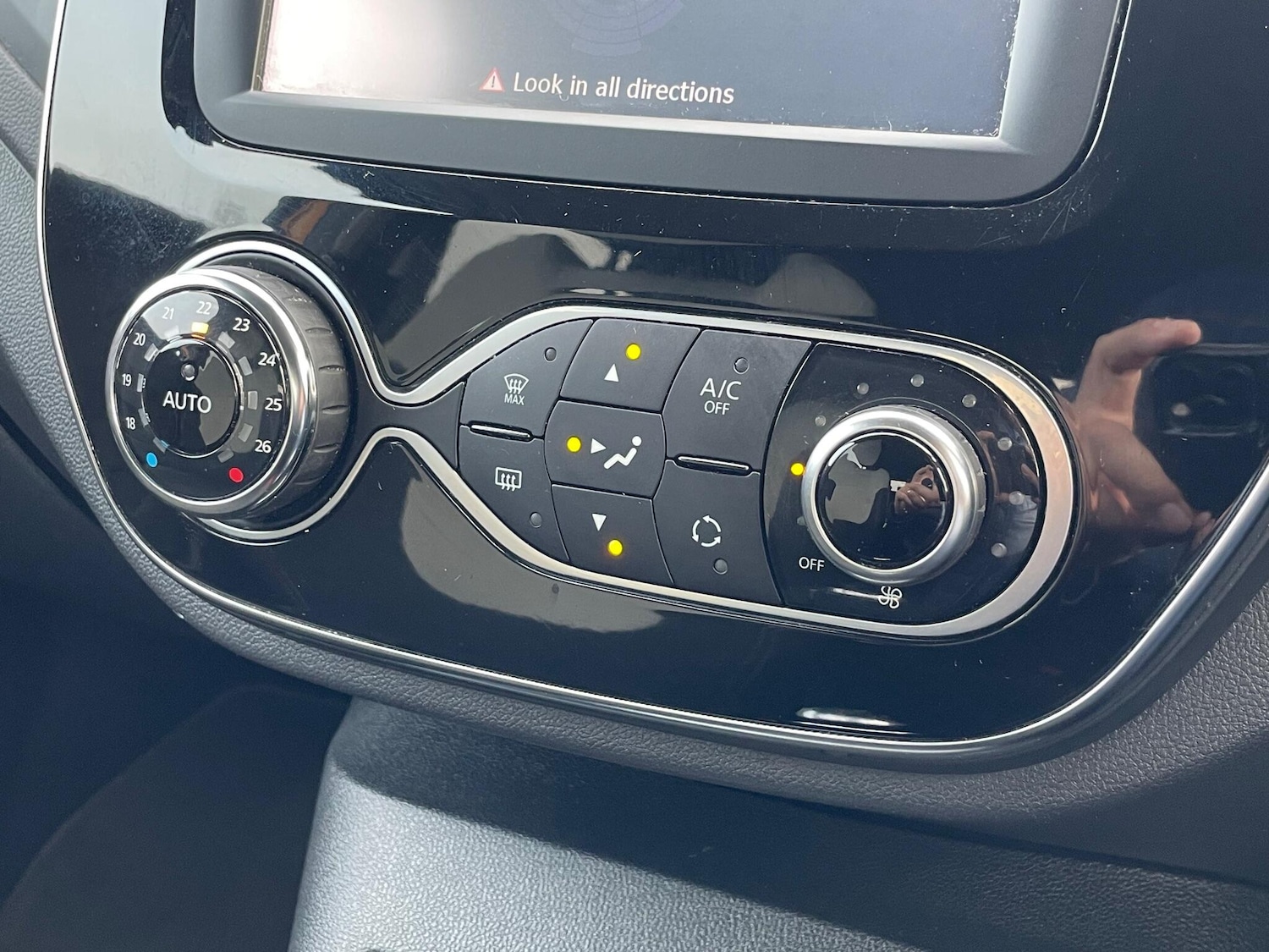 Used Renault Captur 2018 for sale - 76377216: Photo 41