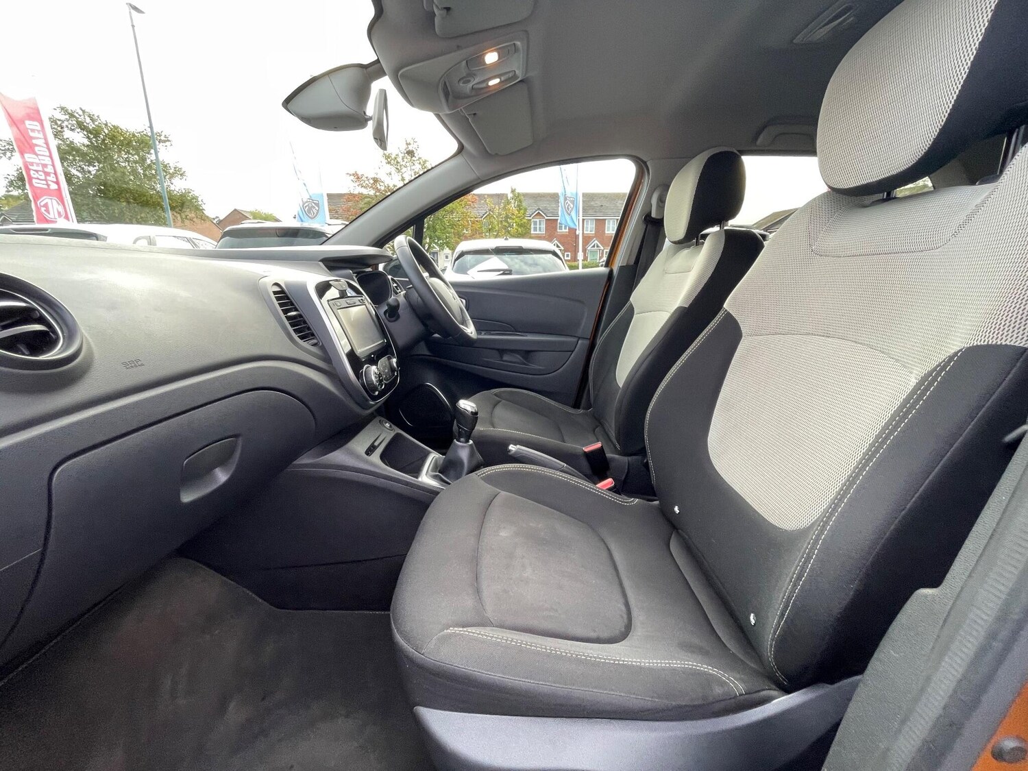 Used Renault Captur 2018 for sale - 76377216: Photo 46