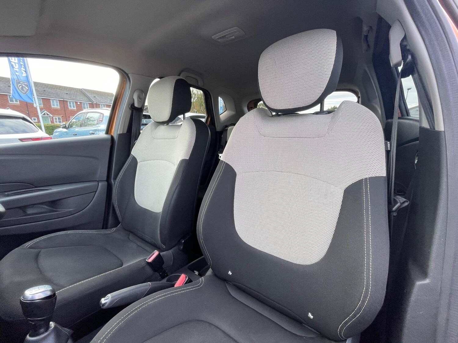 Used Renault Captur 2018 for sale - 76377216: Photo 47