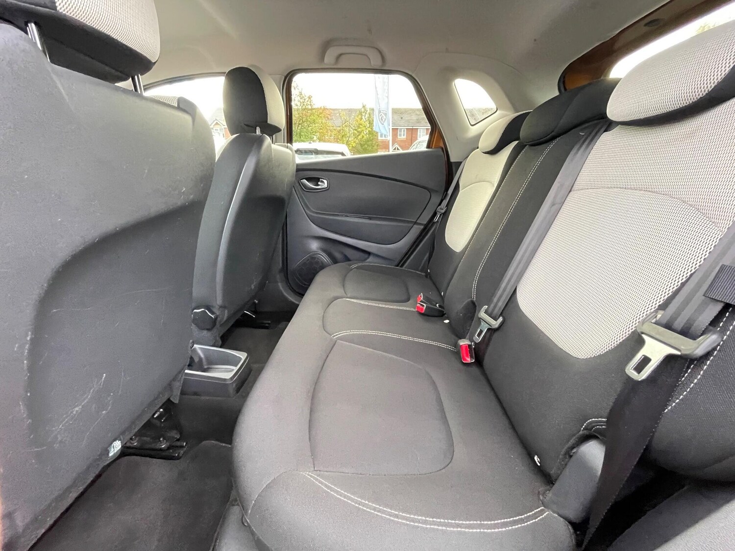 Used Renault Captur 2018 for sale - 76377216: Photo 48