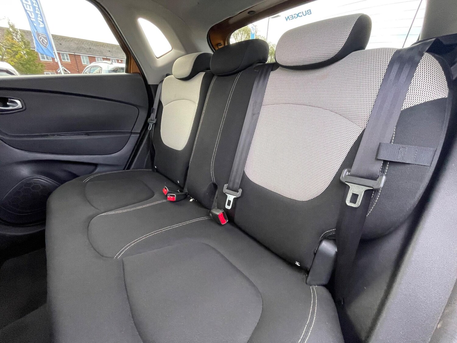 Used Renault Captur 2018 for sale - 76377216: Photo 49