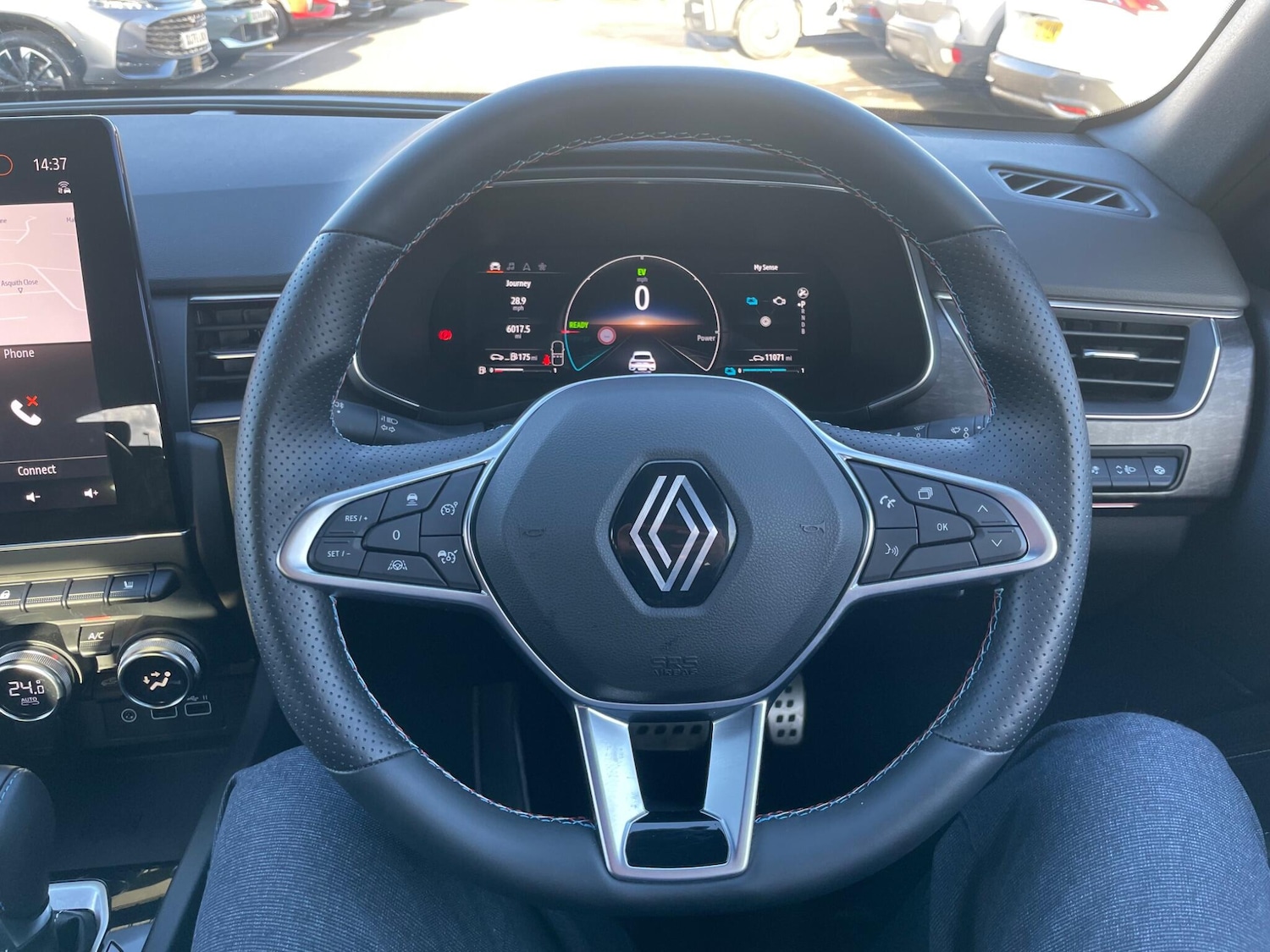 Used Renault Arkana 2024 for sale - 77376399: Photo 40