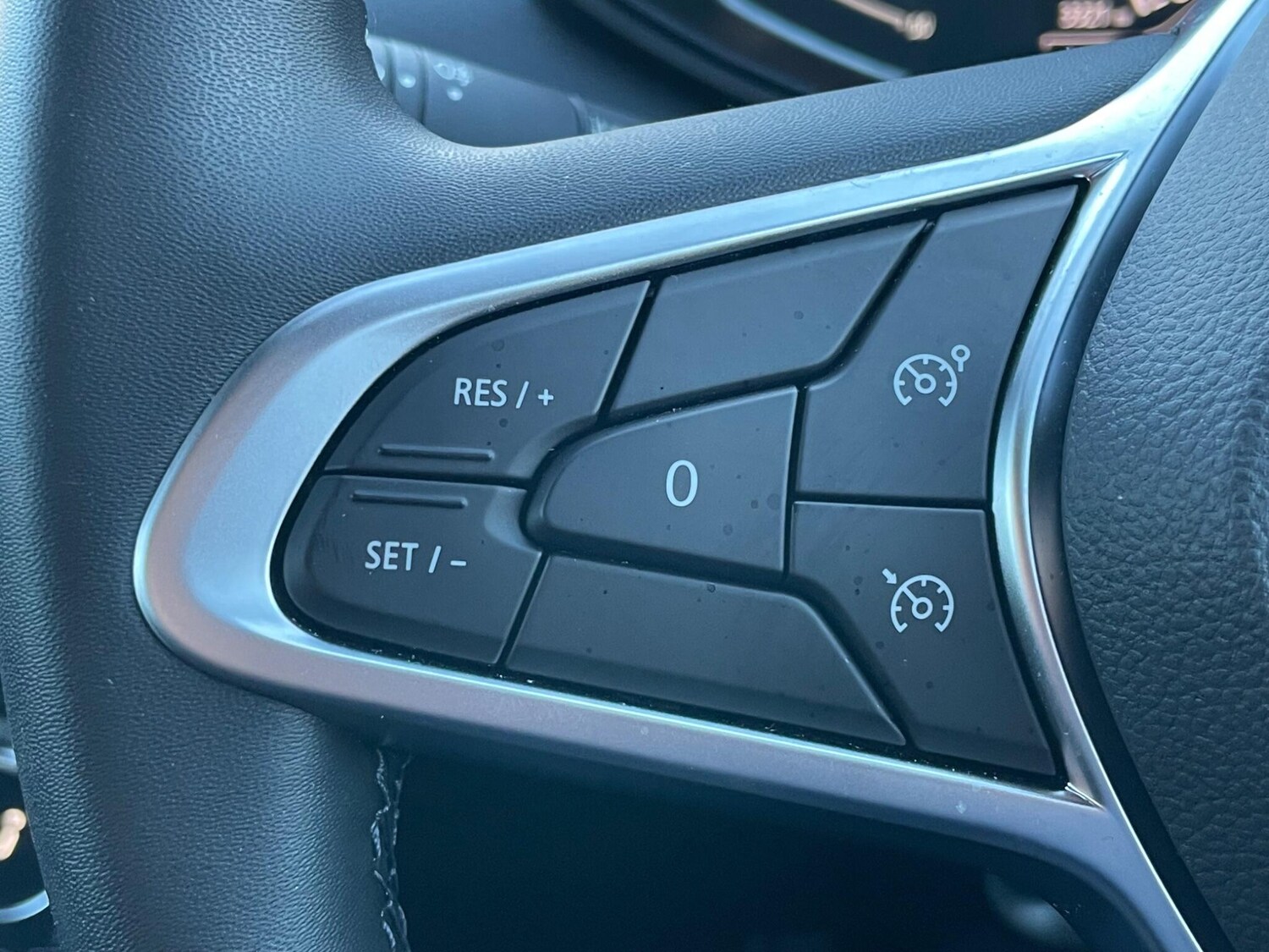 Used Renault Clio 2022 for sale - 76965635: Photo 35