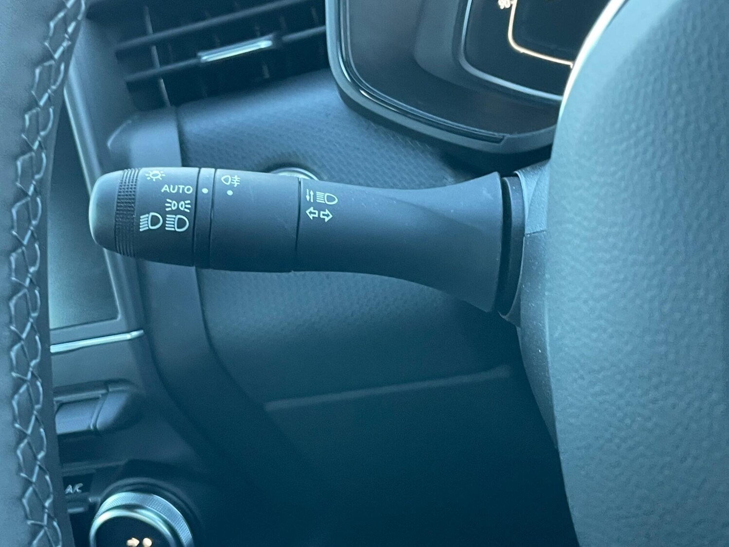 Used Renault Clio 2022 for sale - 76965635: Photo 38