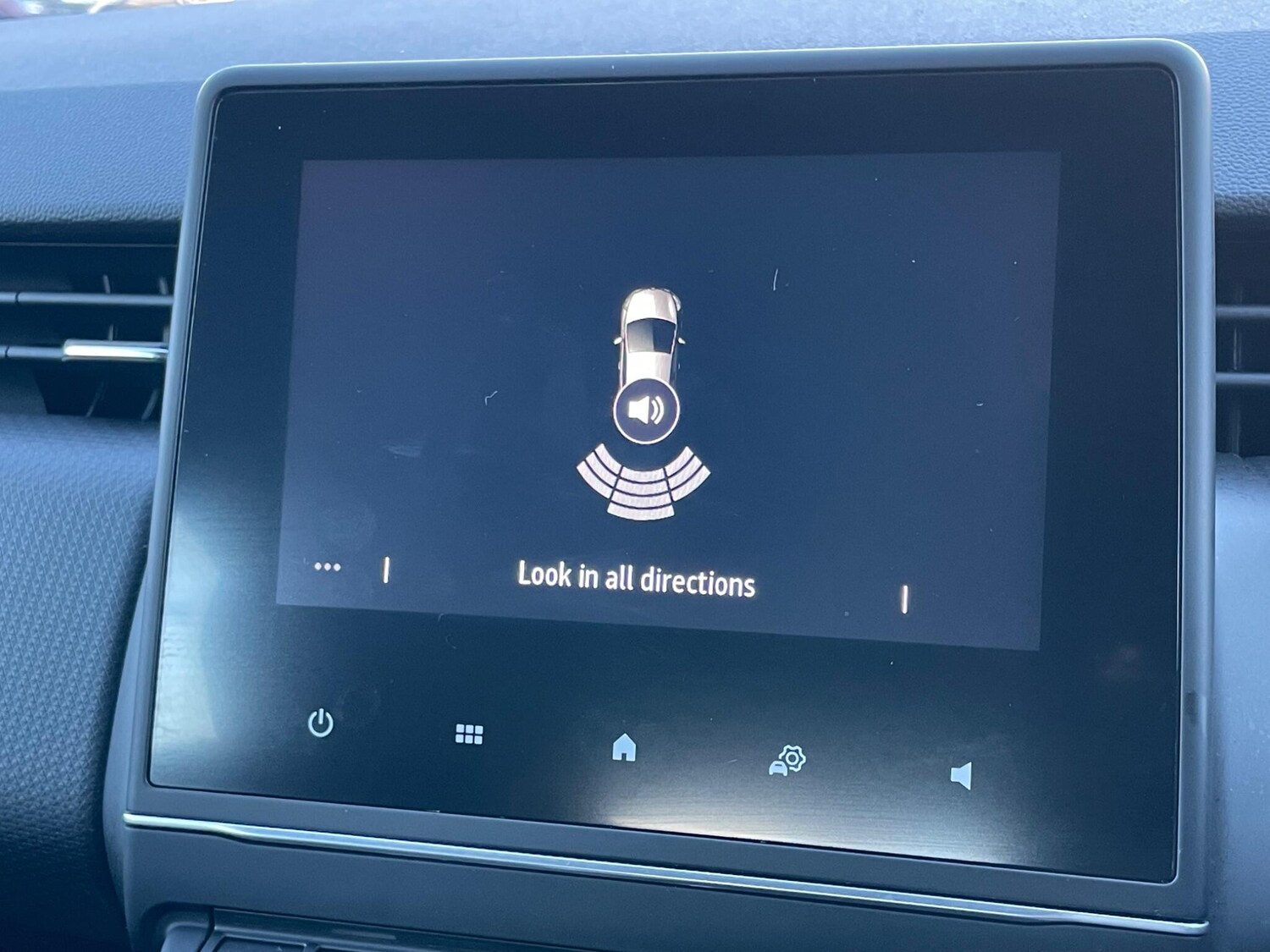 Used Renault Clio 2022 for sale - 76965635: Photo 45