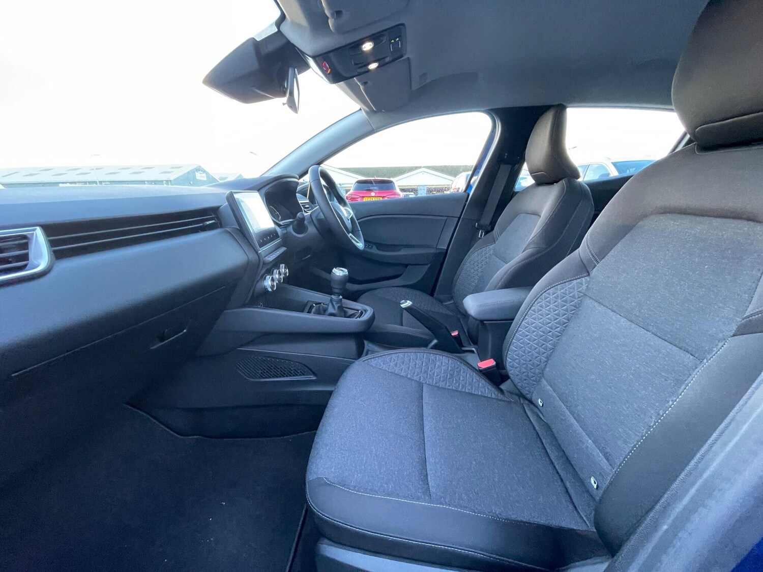 Used Renault Clio 2022 for sale - 76965635: Photo 51