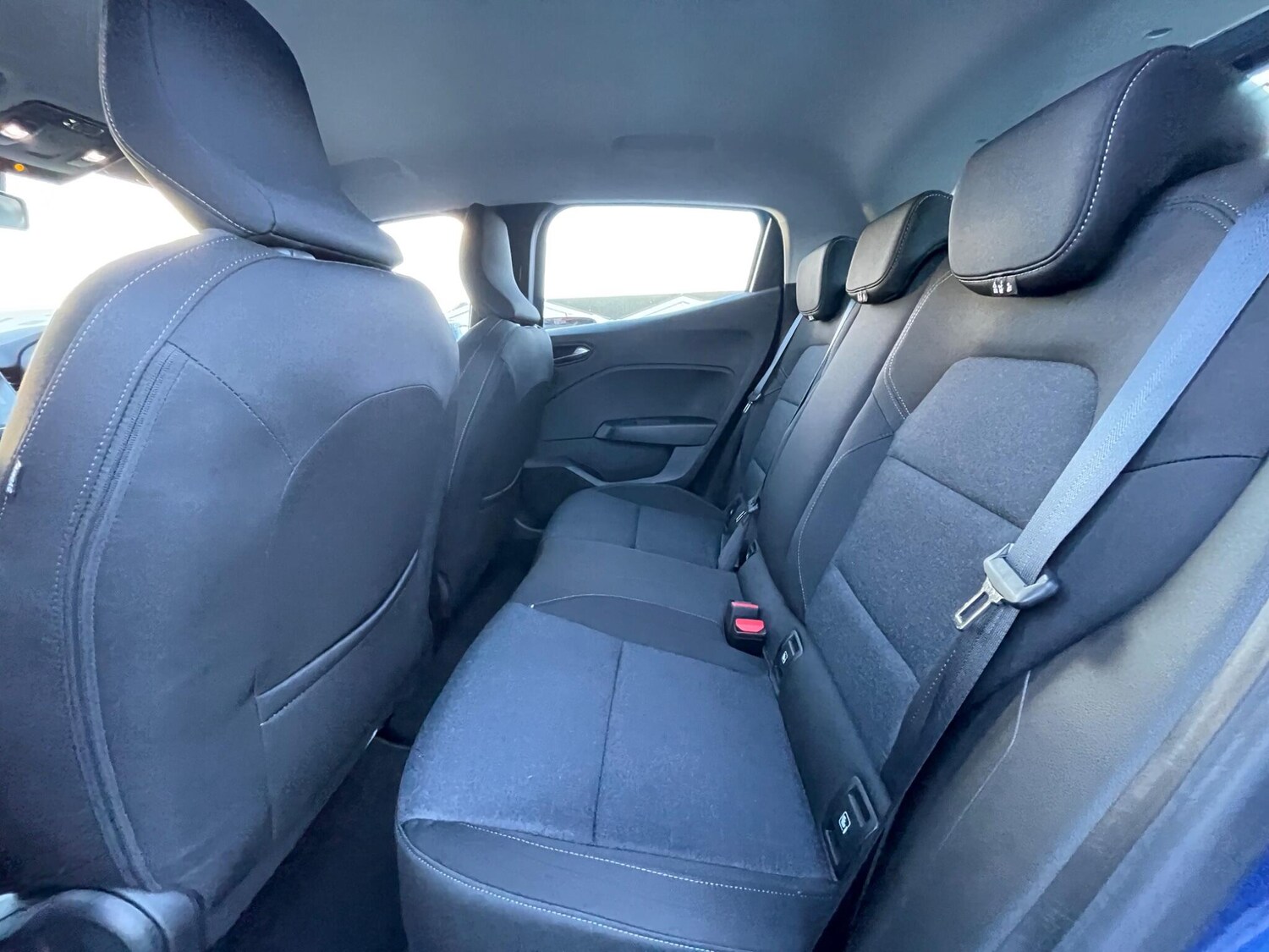 Used Renault Clio 2022 for sale - 76965635: Photo 53