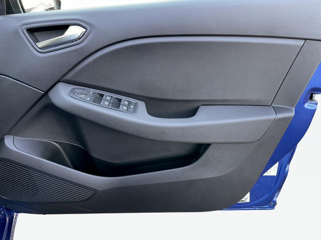 Used Renault Clio 2022 for sale - 76965635: Photo 8
