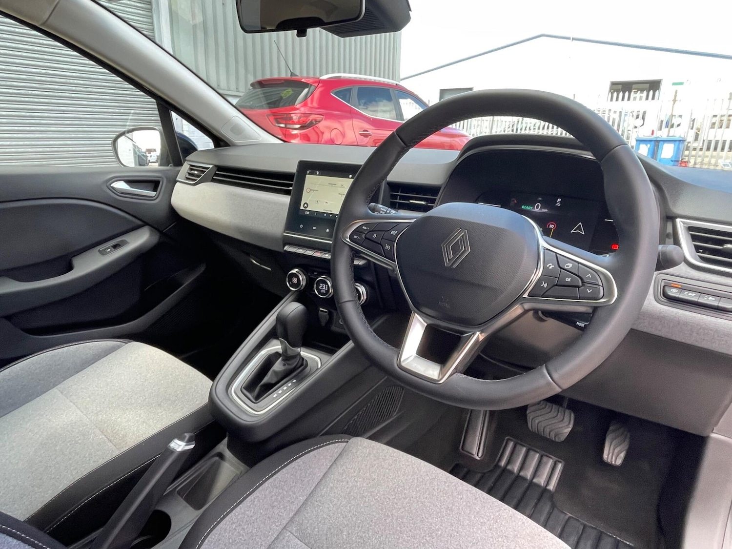 Used Renault Clio 2025 for sale - 77646810: Photo 33