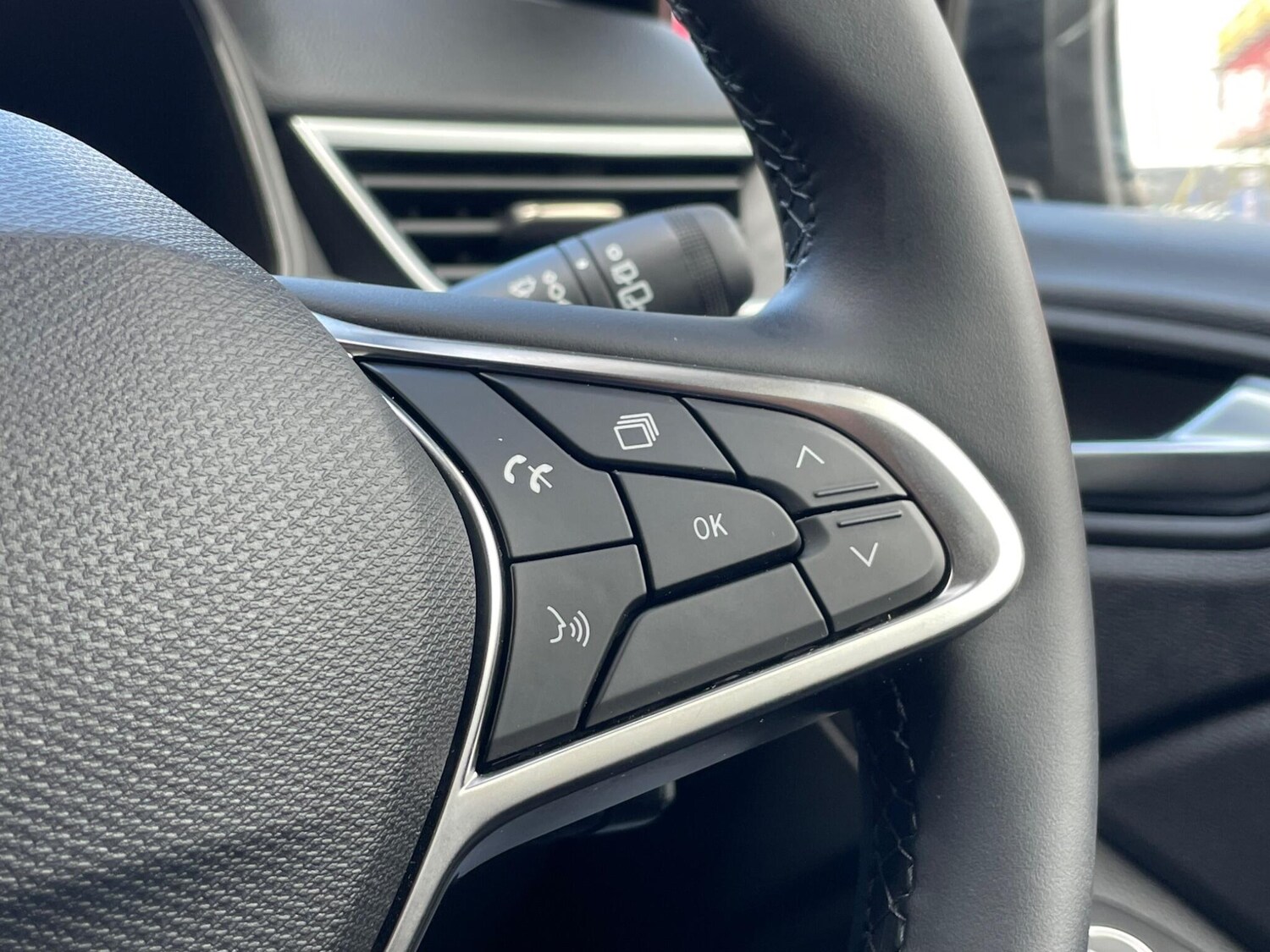 Used Renault Clio 2025 for sale - 77646810: Photo 40