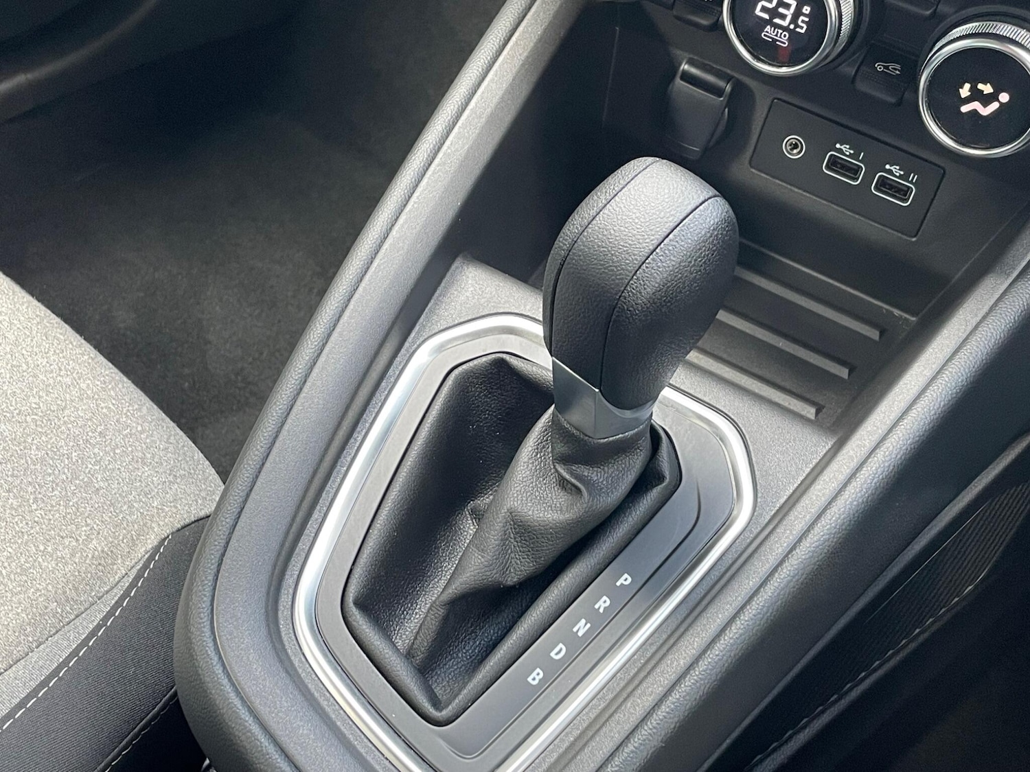 Used Renault Clio 2025 for sale - 77646810: Photo 49