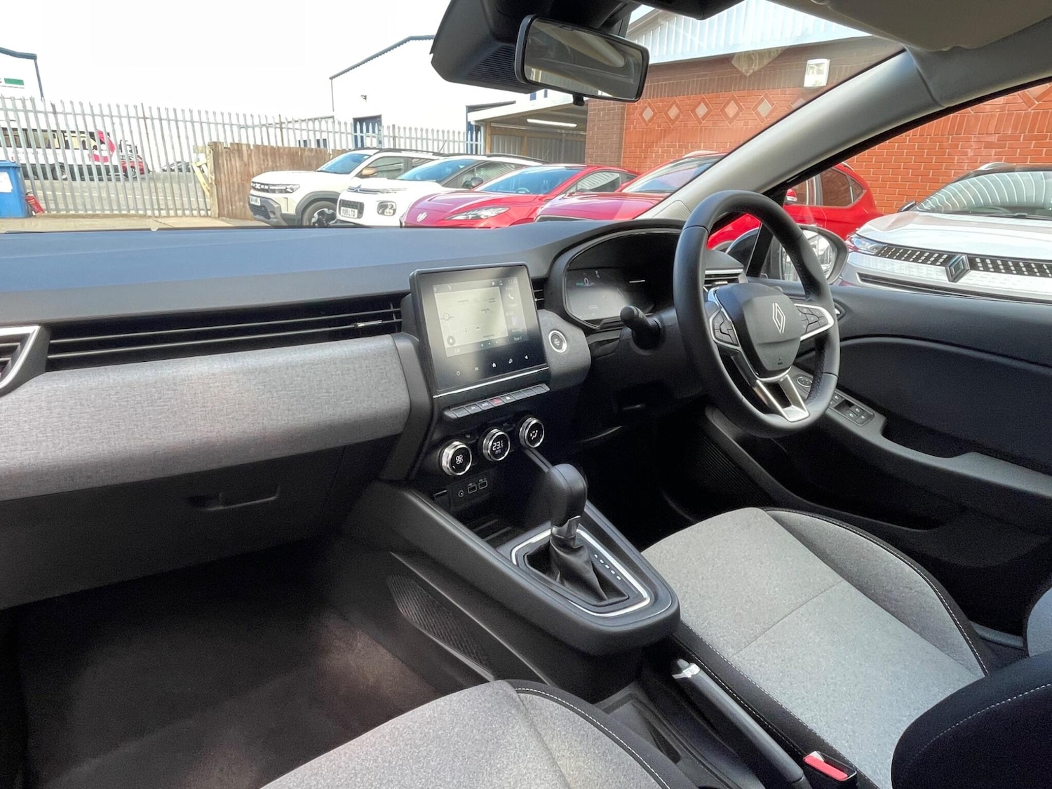 Used Renault Clio 2025 for sale - 77646810: Photo 50