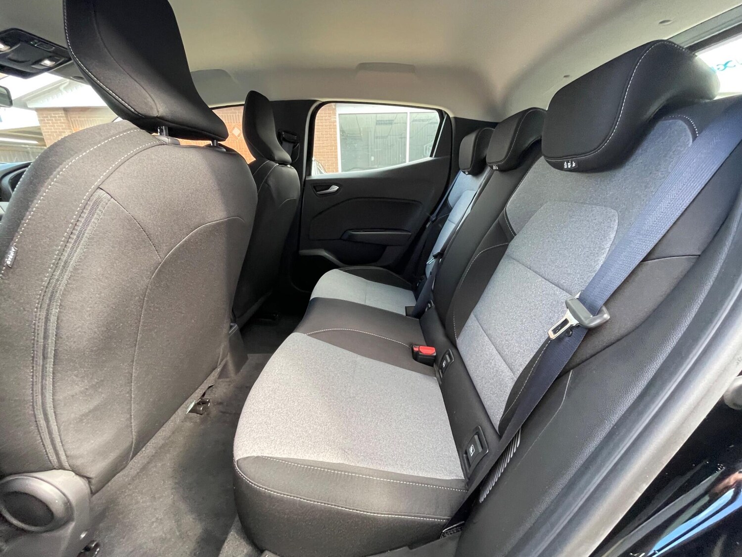 Used Renault Clio 2025 for sale - 77646810: Photo 53