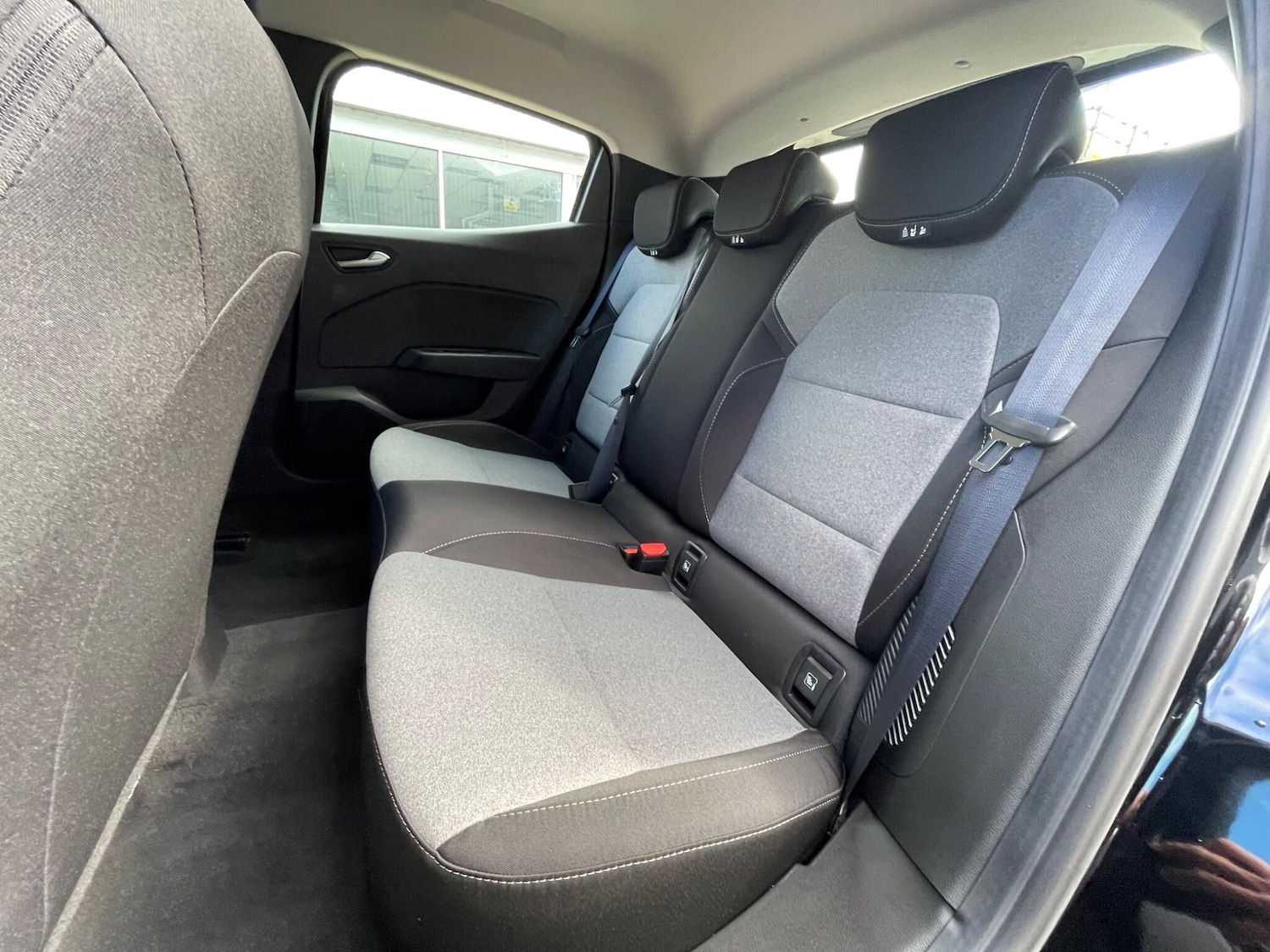 Used Renault Clio 2025 for sale - 77646810: Photo 54