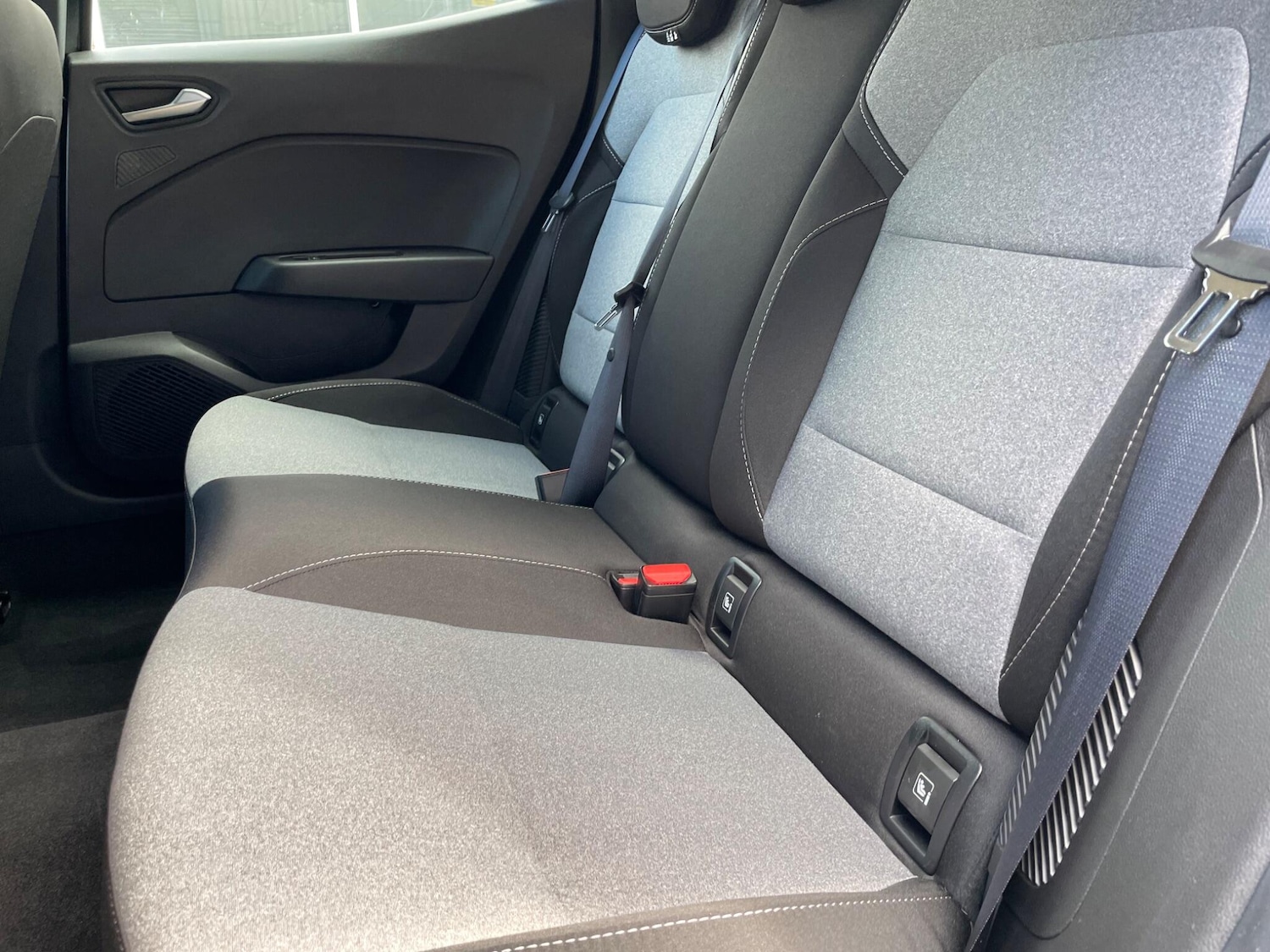 Used Renault Clio 2025 for sale - 77646810: Photo 56