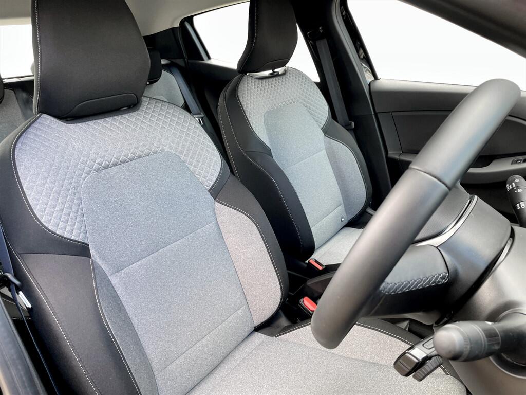 Used Renault Clio 2025 for sale - 77646810: Photo 8