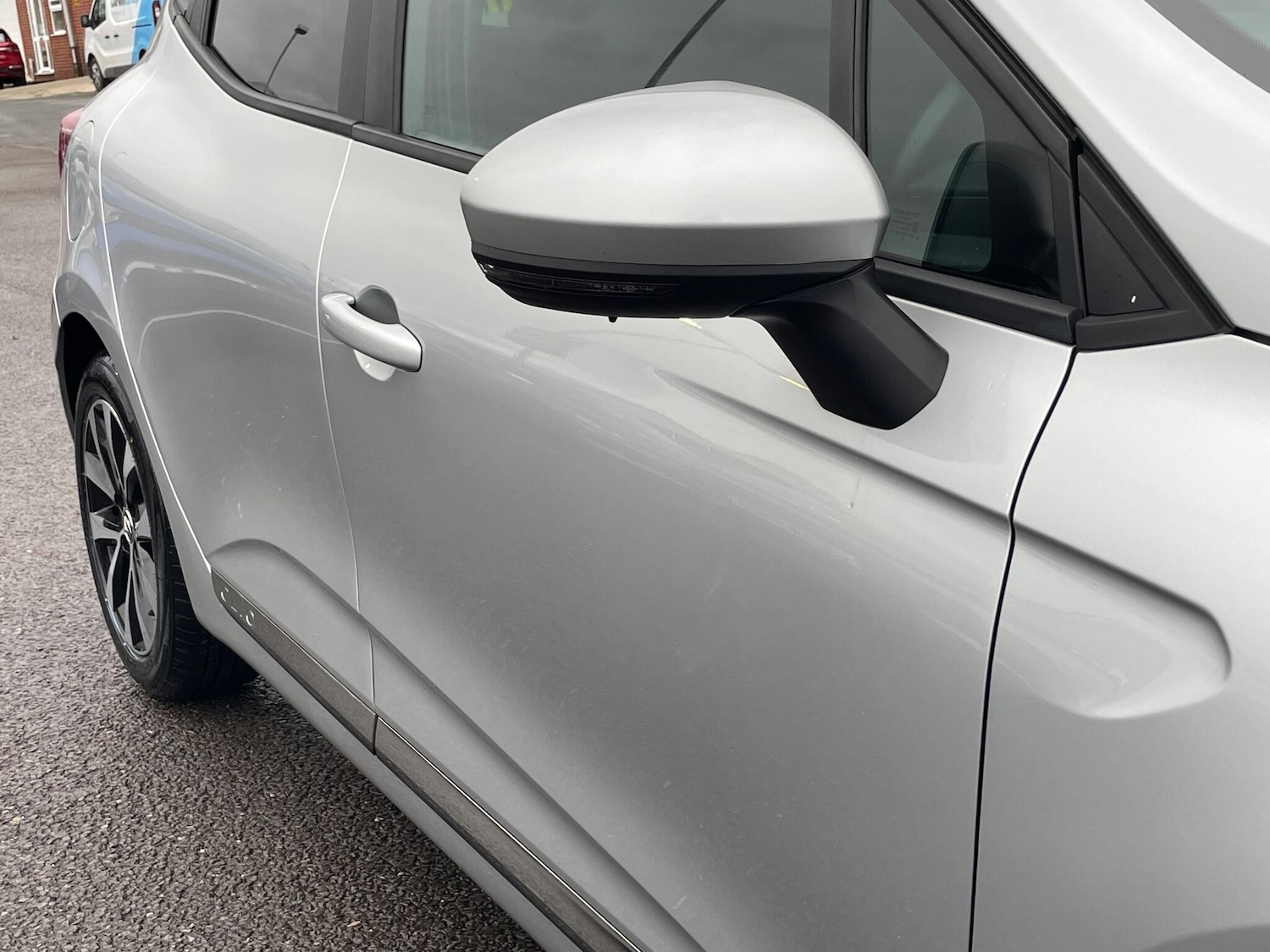 Used Renault Clio 2020 for sale - 76512122: Photo 18