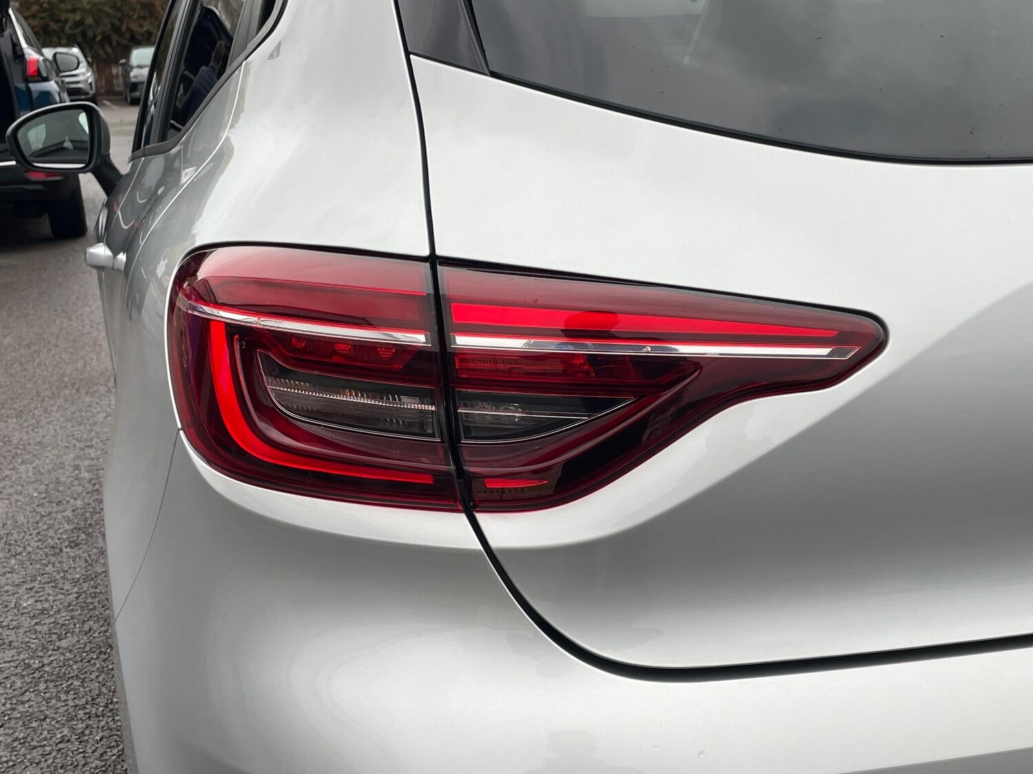 Used Renault Clio 2020 for sale - 76512122: Photo 25