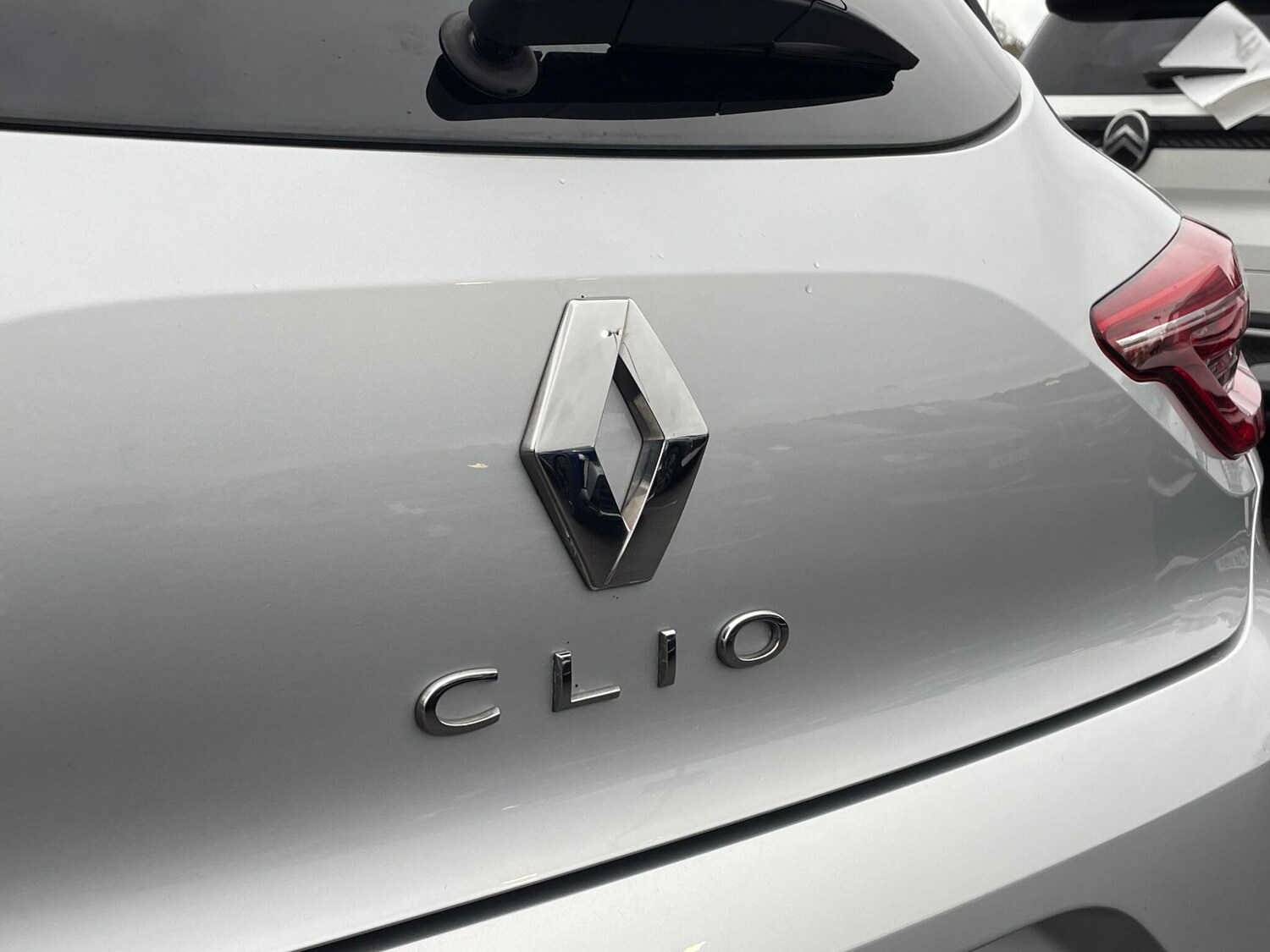 Used Renault Clio 2020 for sale - 76512122: Photo 27