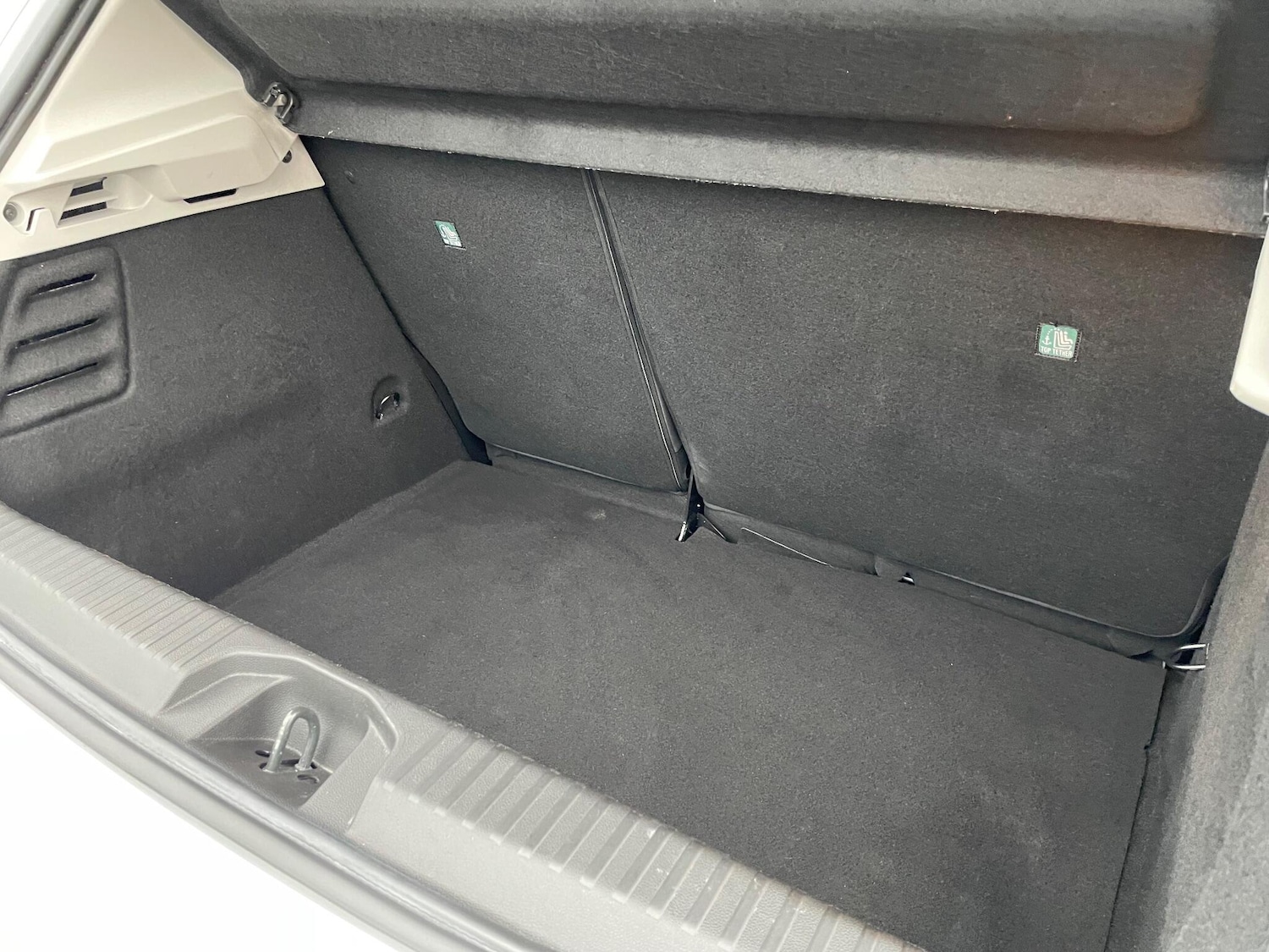 Used Renault Clio 2020 for sale - 76512122: Photo 31