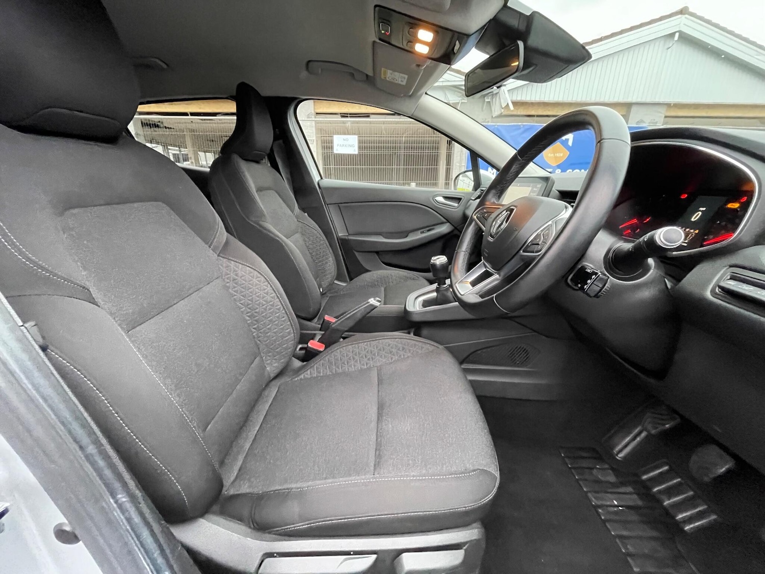 Used Renault Clio 2020 for sale - 76512122: Photo 36