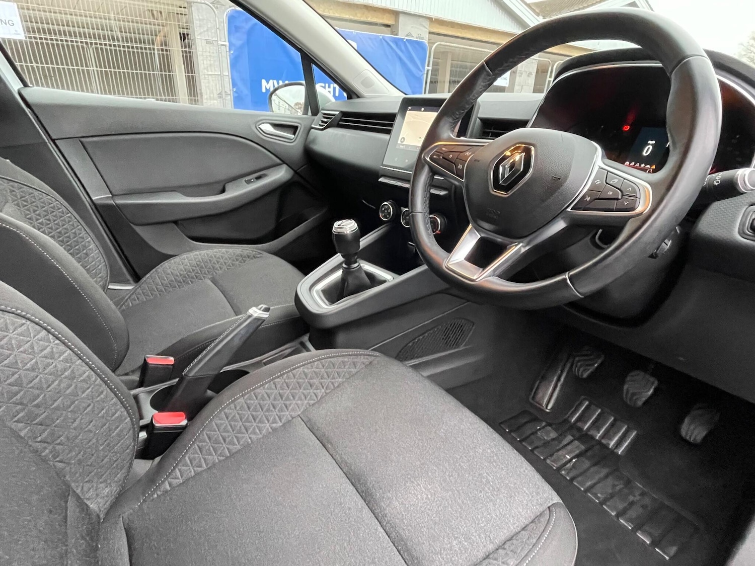 Used Renault Clio 2020 for sale - 76512122: Photo 37