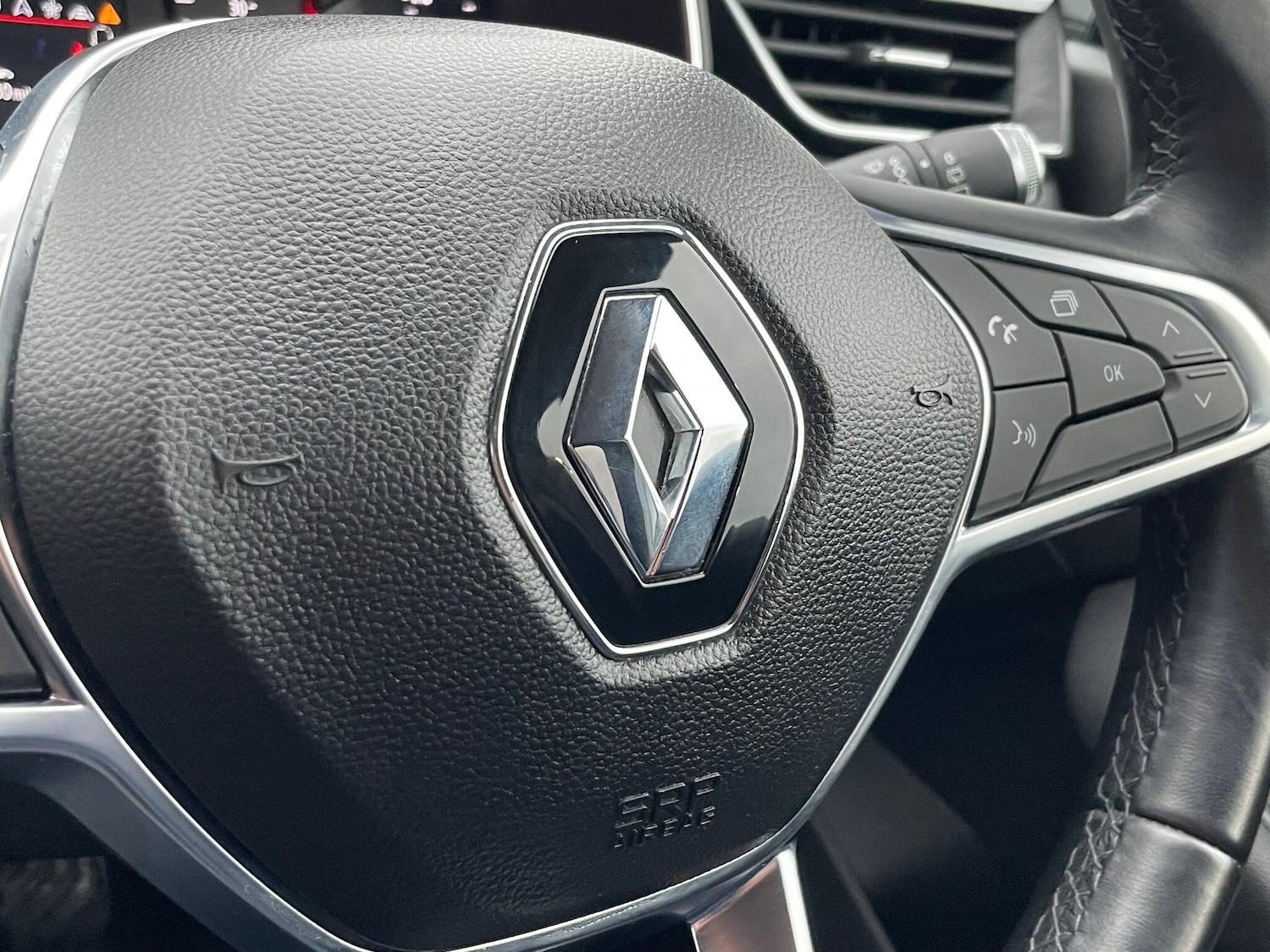 Used Renault Clio 2020 for sale - 76512122: Photo 39