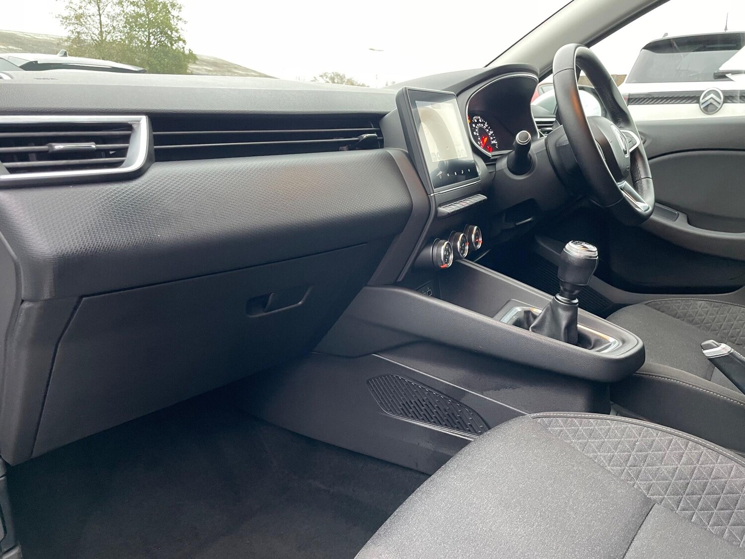 Used Renault Clio 2020 for sale - 76512122: Photo 50